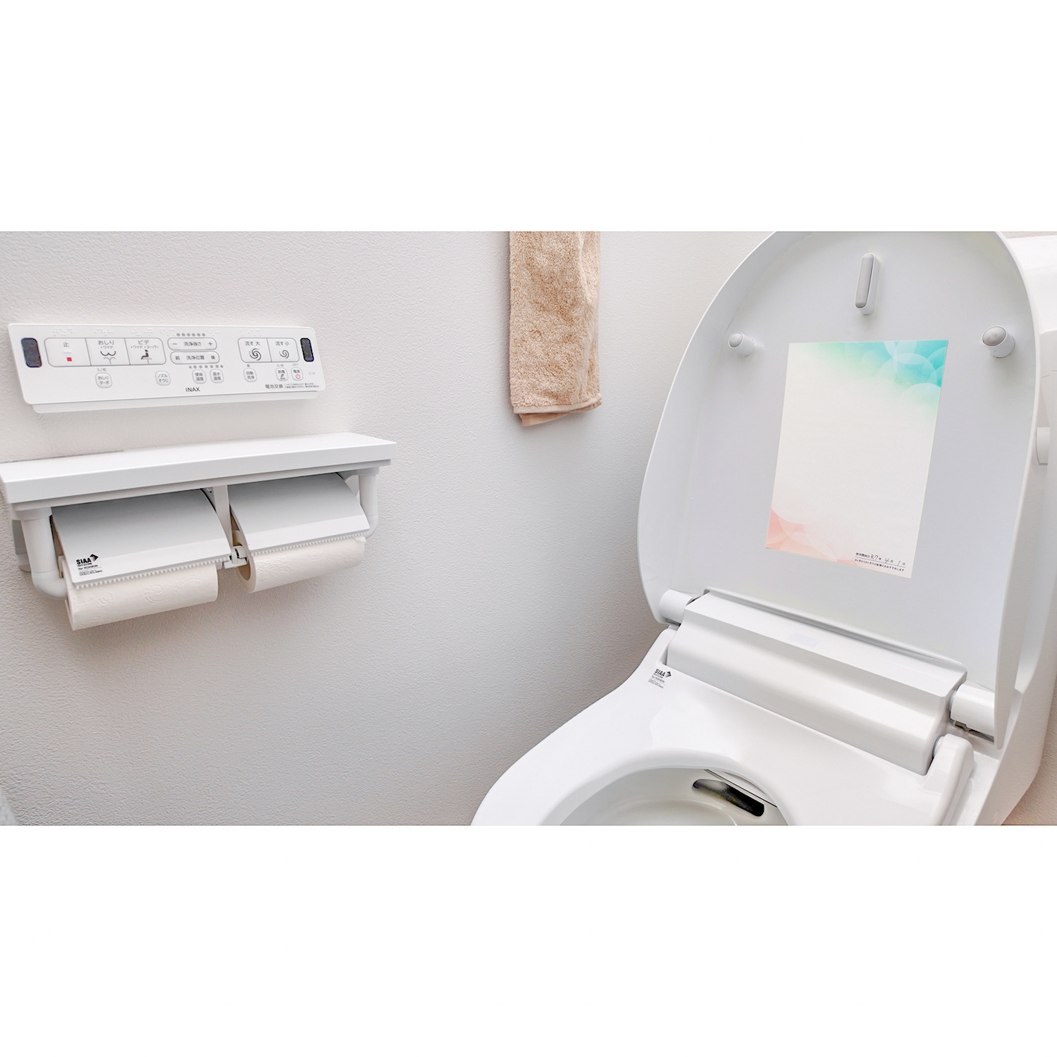 トイレの蓋に貼るだけ シートに付着した 抗菌・抗ウイルス・ 悪臭軽減ができる 特許取得の機能性シート アドレット　オリジナル