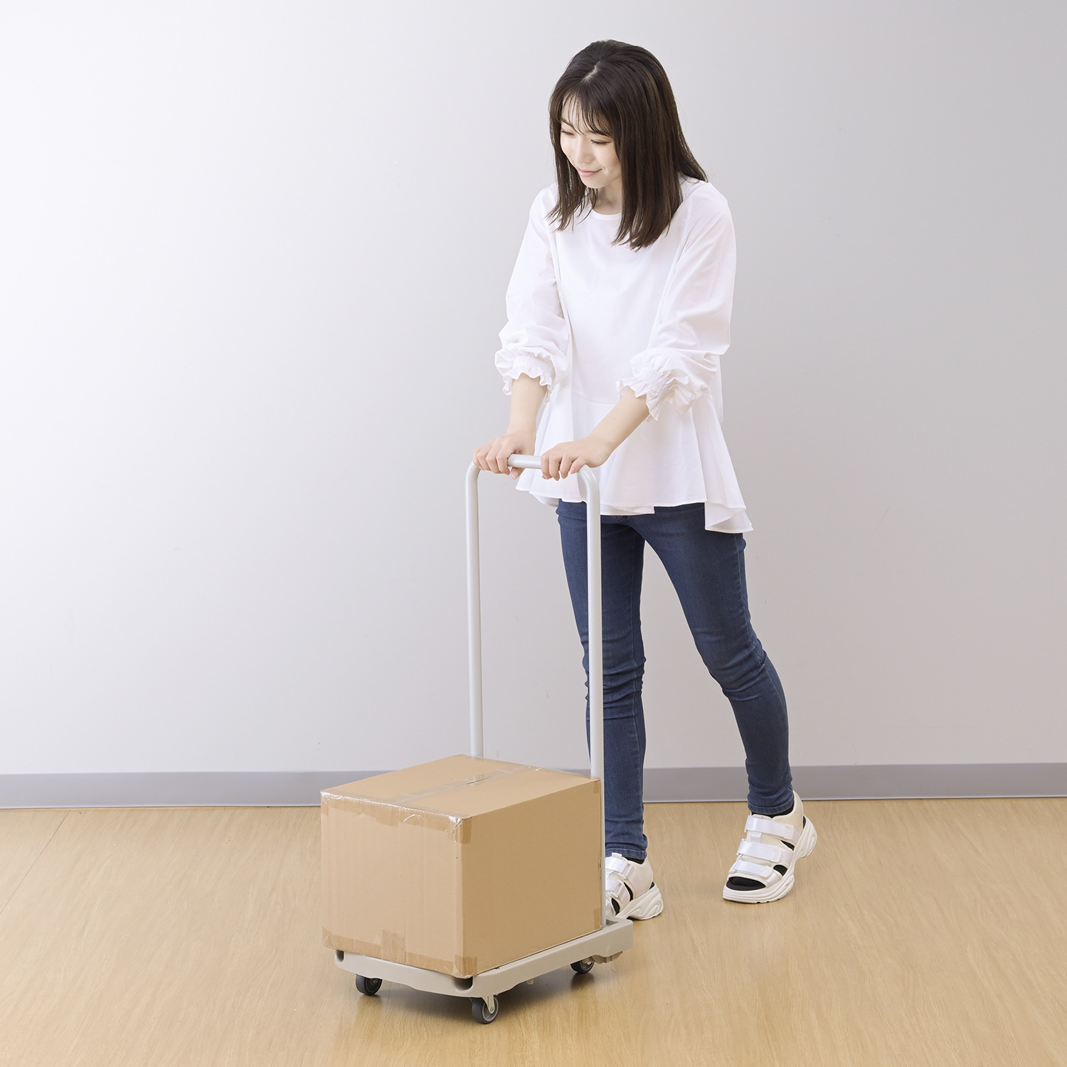 コンパクトで小回りが利く 日常生活の かわいい味方 お手軽キャリーカート スリム