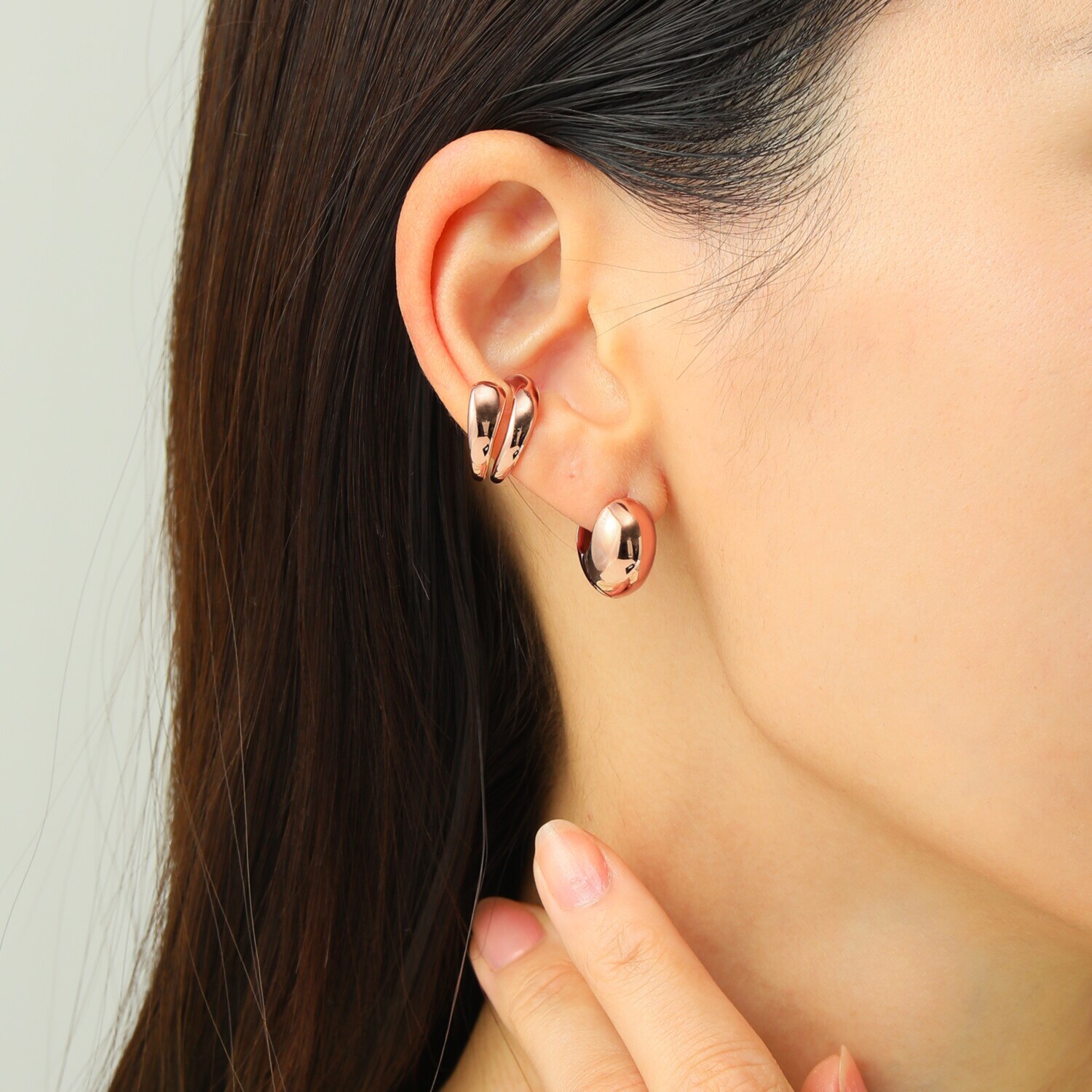 ラフィナリスタ サージカルステンレス ふんわり軽い ３Ｄラウンド ハグピアス