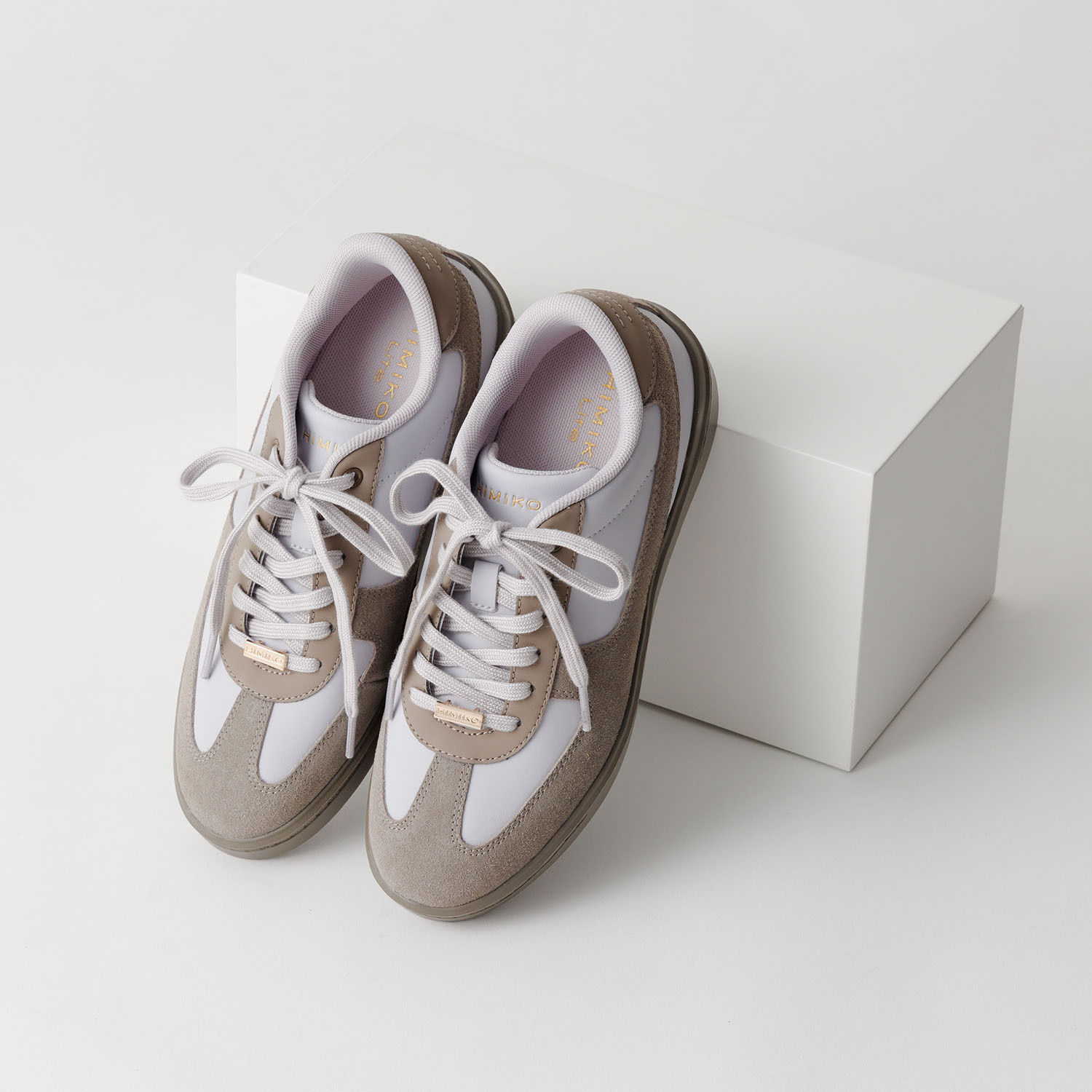 卑弥呼 はっ水 牛革スエードコンビ コートソールスニーカー