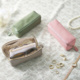 １つで コンパクトにまとまる ラムレザーメガネケース