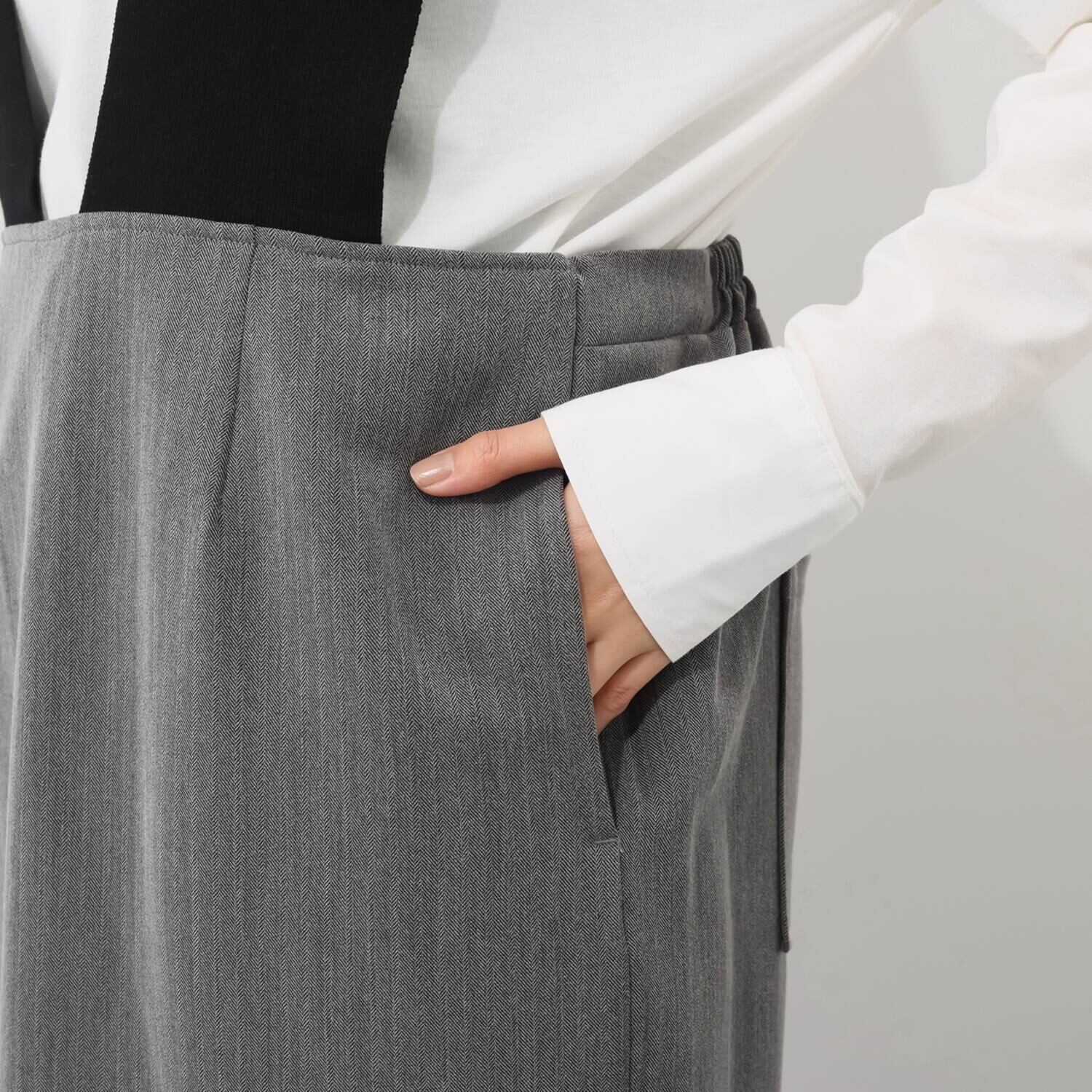 ウノ・ウノ・ドゥーエ 大人Ｉライン ジャンパースカート