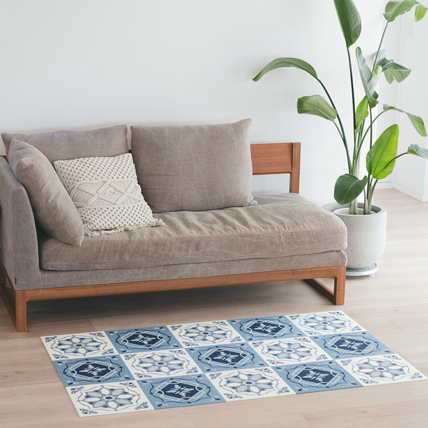 おくだけ吸着 消臭・はっ水・防汚機能付 タイルマット モロッコタイル柄 同色４枚セット