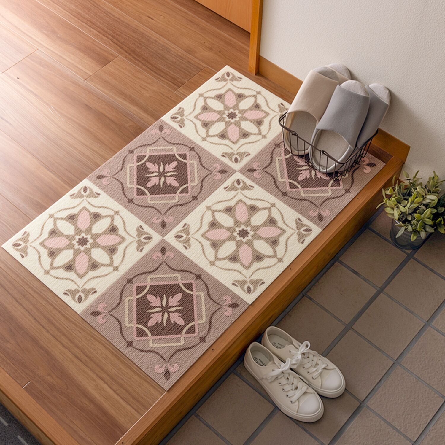 おくだけ吸着 消臭・はっ水・防汚機能付 タイルマット モロッコタイル柄 同色４枚セット