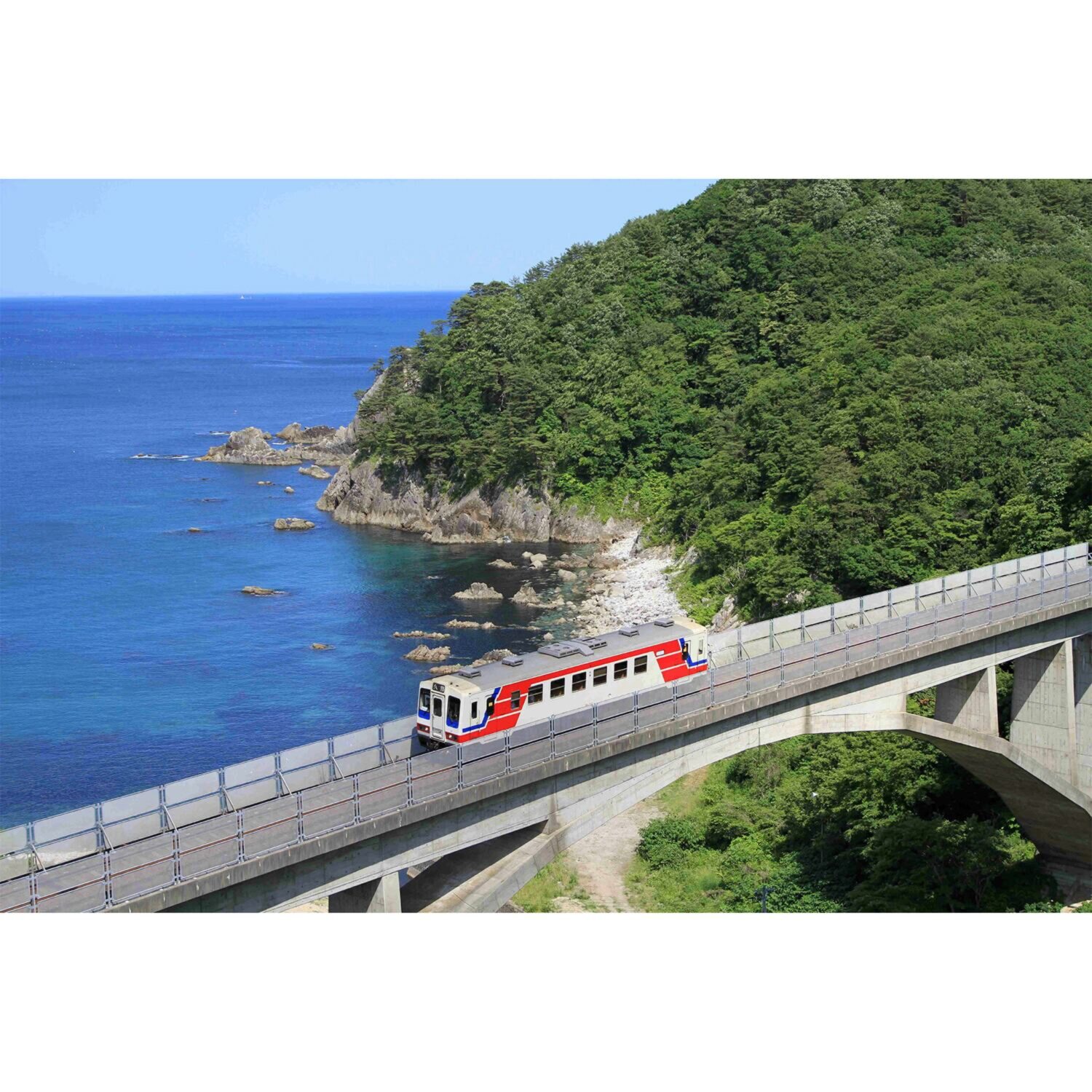 自然と絶景を味わう 青森・秋田・岩手 みちのく周遊４日間 ２名１室 ＜福岡空港発着＞