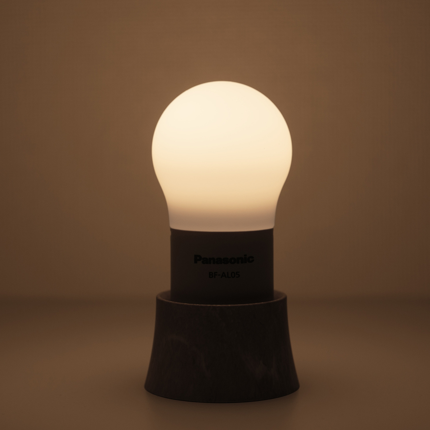 パナソニック ＬＥＤランタン “球ランタン” ＆乾電池エボルタ 同色２個セット