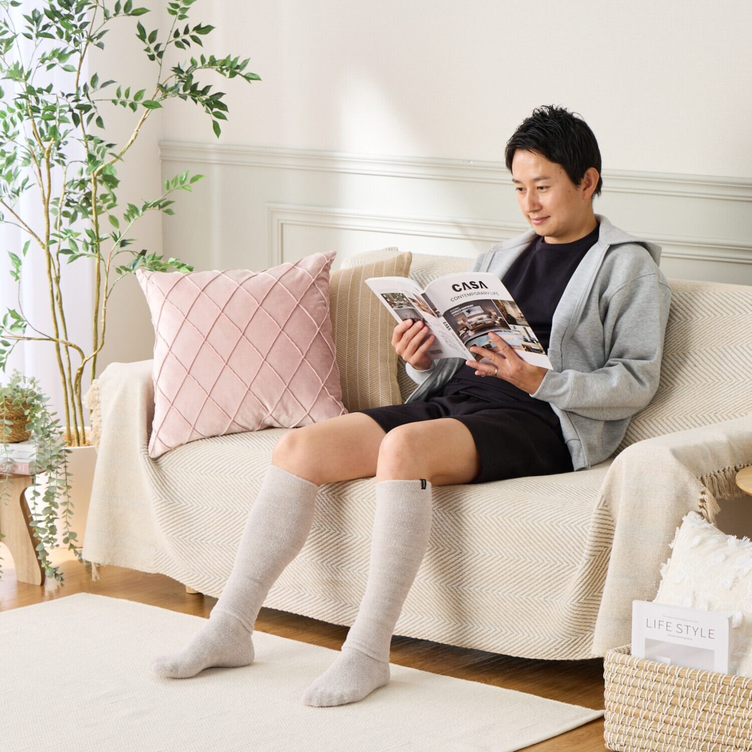 ミーテ シルク＆コットン使用 柔らかなフィット感で ふくらはぎを温める！ 素足ガードプレミアム