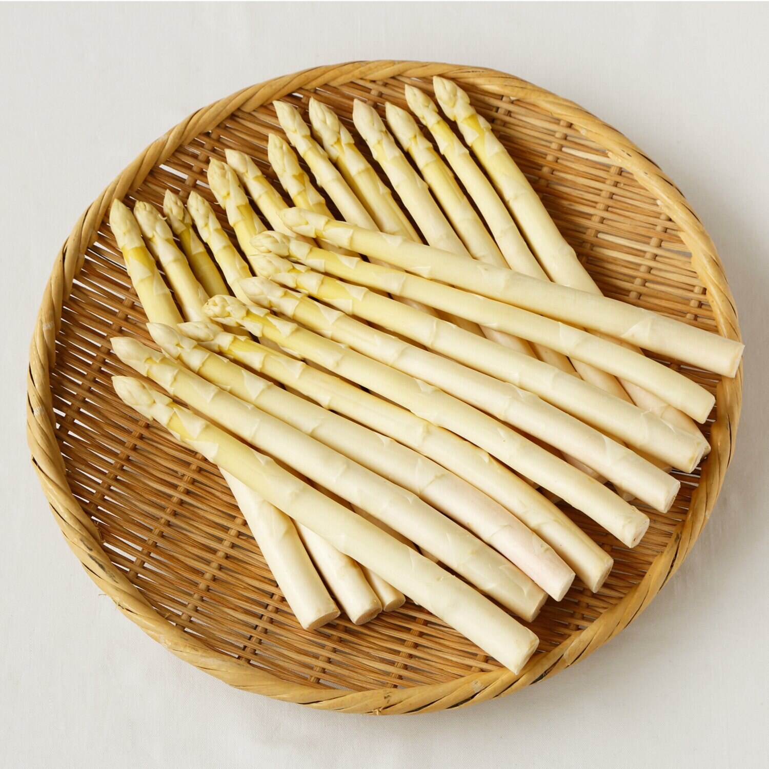 会津産！ ホワイトアスパラガス ２Ｌ〜３Ｌサイズ （新物）