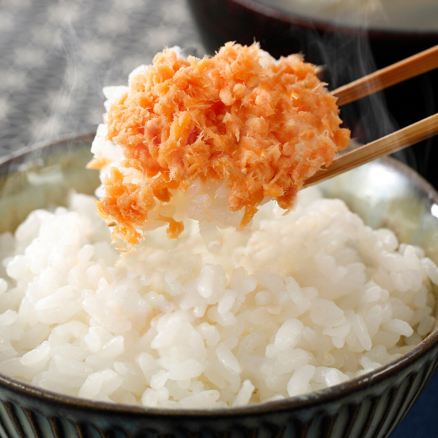 目利き人厳選！ 紅鮭ほぐし身缶詰 ＜６缶＞