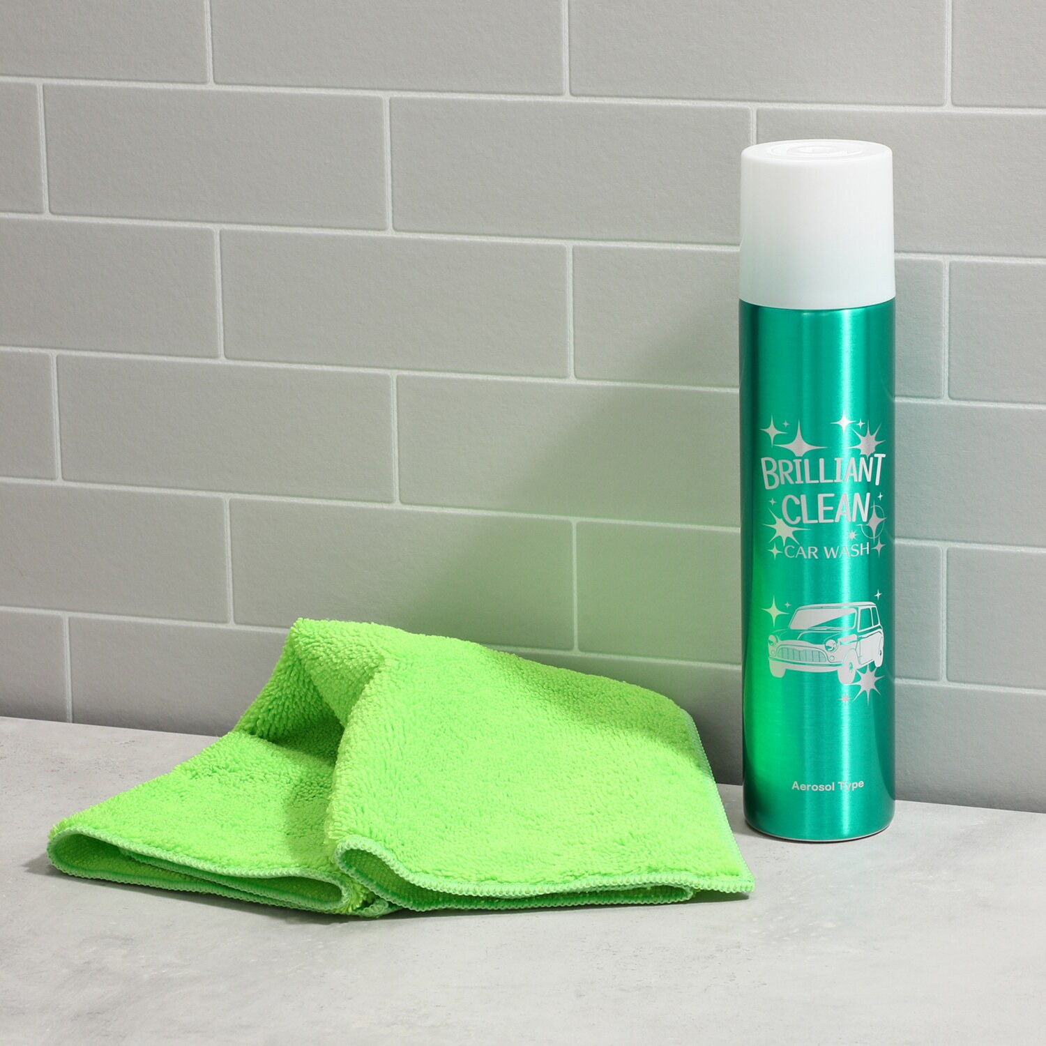 水なしで 洗車もコーティングも これ一本！ 簡単・時短の オールインワン洗車剤 ブリリアントクリーン