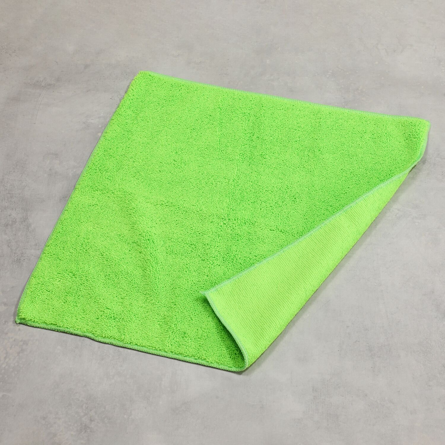 水なしで 洗車もコーティングも これ一本！ 簡単・時短の オールインワン洗車剤 ブリリアントクリーン