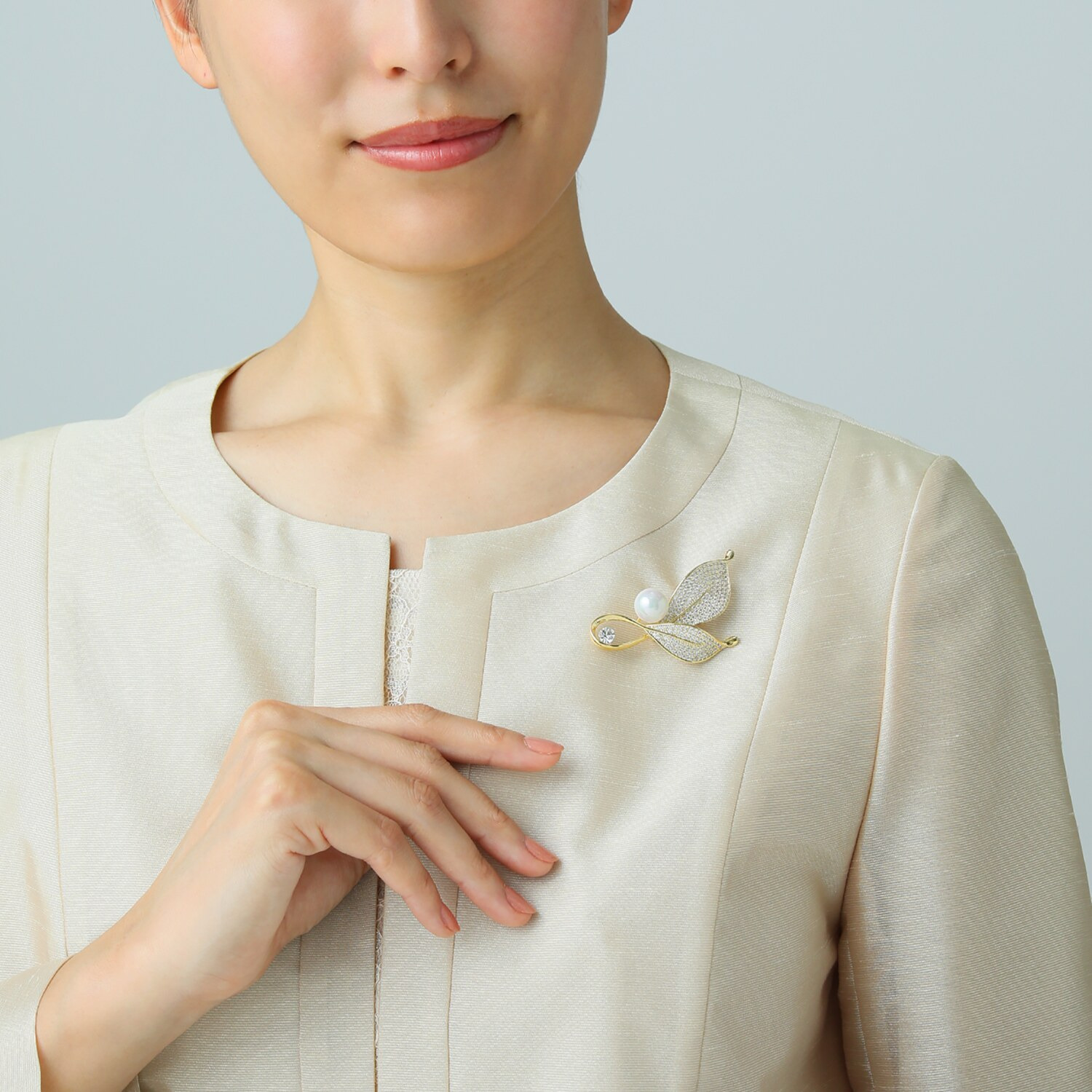 キラキラギフト バイ　アビステ ビジュウ＆ パールビジュウ ゴールドカラーブローチ