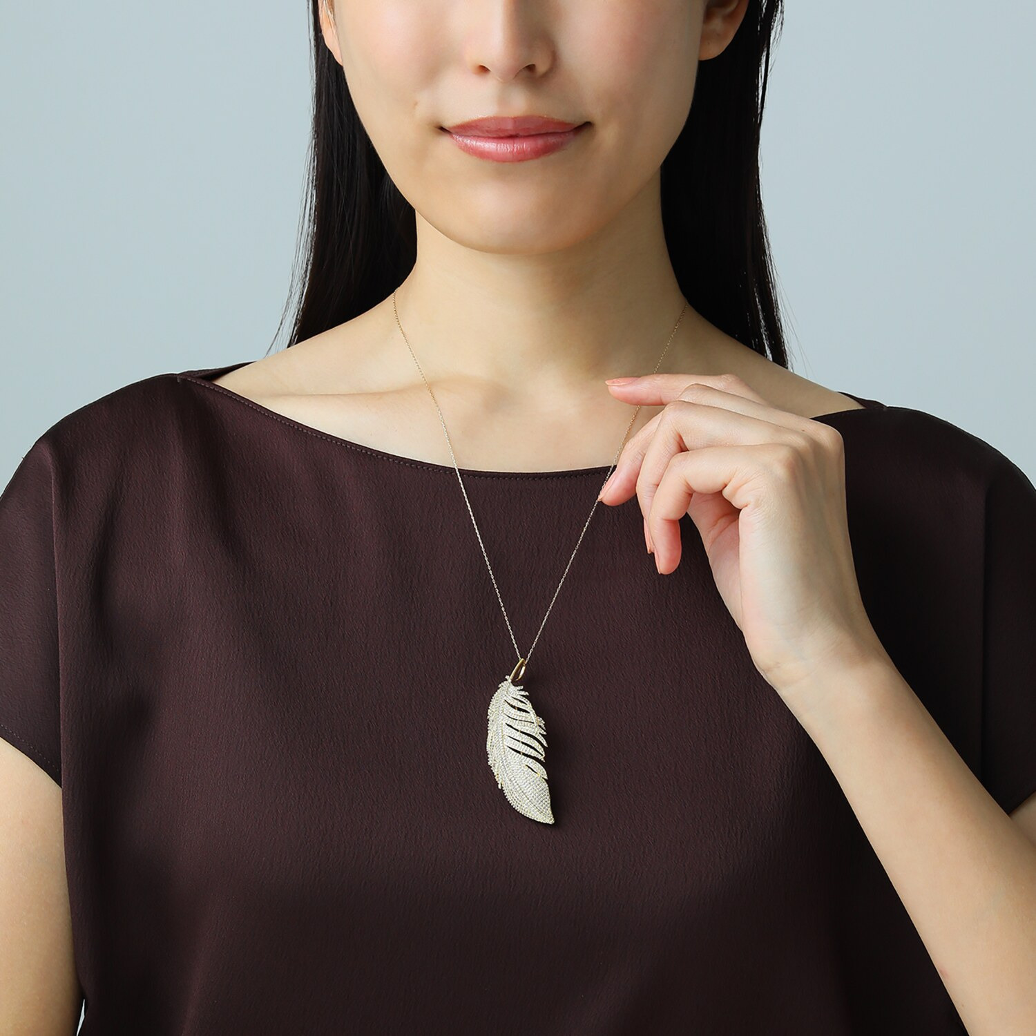 キラキラギフト バイ　アビステ ビジュウ リーフモティーフ ペンダントブローチ