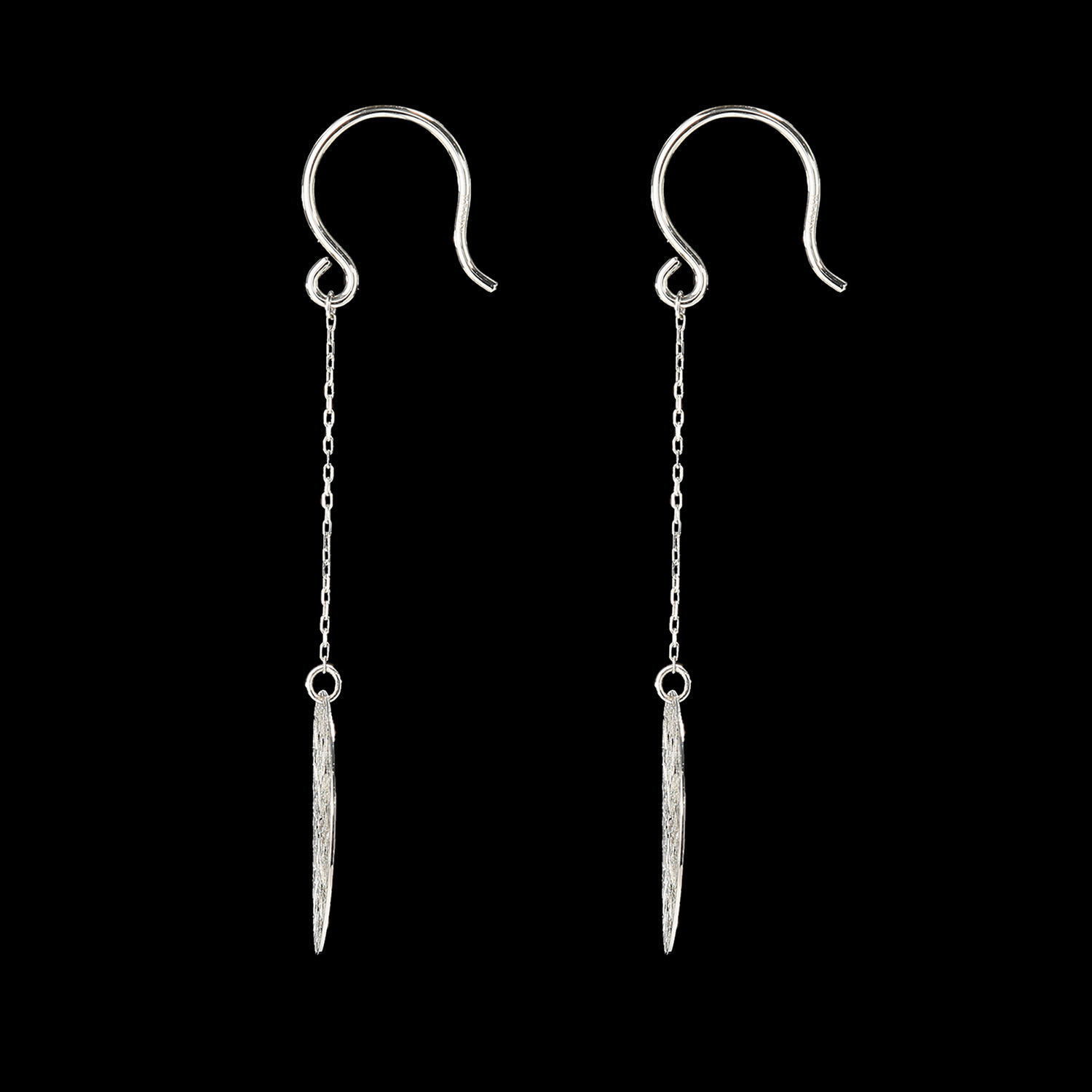 オーサムジュエリー プラチナ９５０ アラベスクデザイン ラウンド型 透かしロングピアス