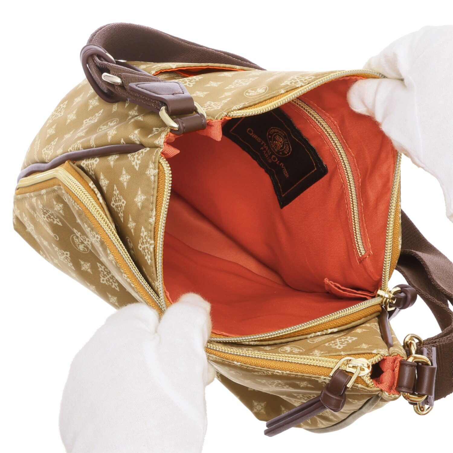 クリスチャン　オリビエ はっ水モノグラム柄 ダブルＬ字ファスナー 軽量縦ショルダーバッグ 