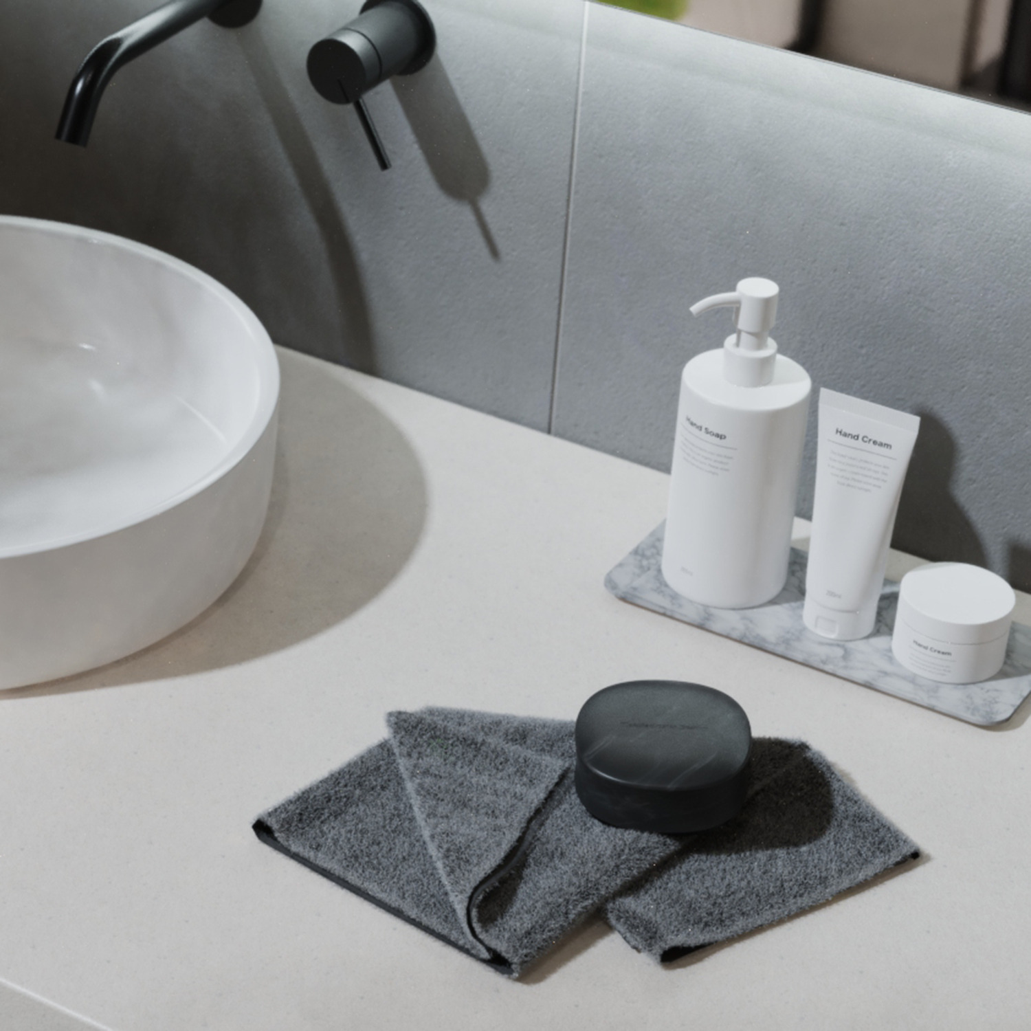 シャープ 毛先の絡まりを スムーズにほどき、 サラツヤ髪へ プラズマクラスター ヘアブラシ ＩＢ−Ｂ１