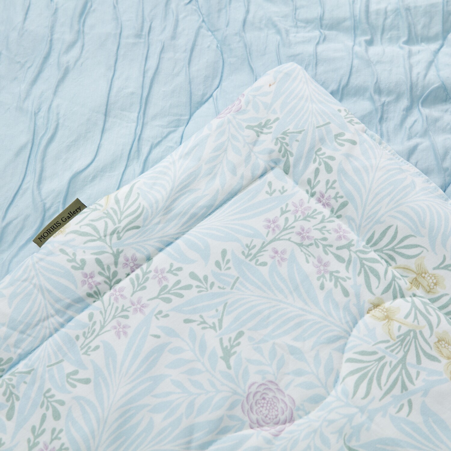 モリスギャラリー ラークスパー とろふわキルトケット