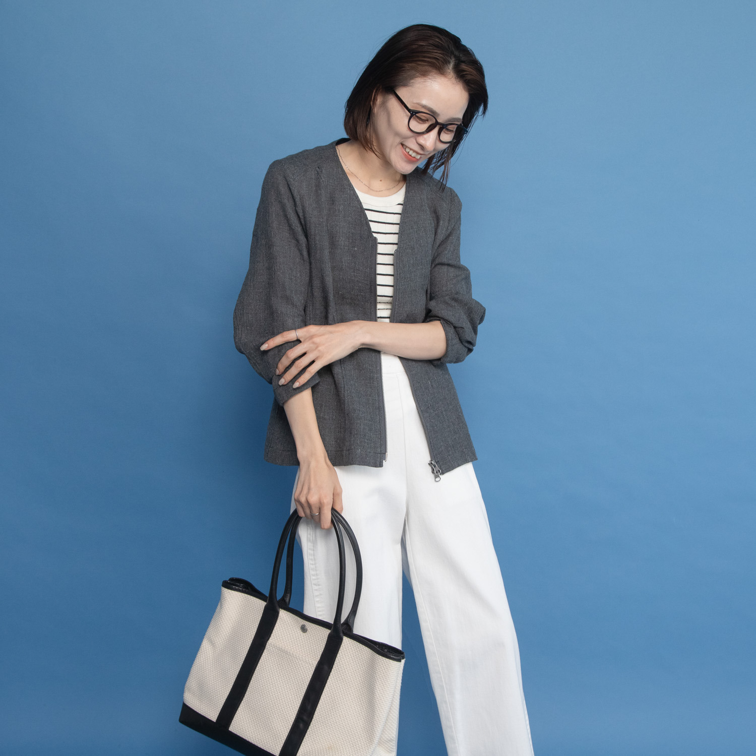 レア　ジェム 天然素材のマリアージュ フレンチリネンとウールで 大人の上質カジュアルを シャープにまとうブルゾン