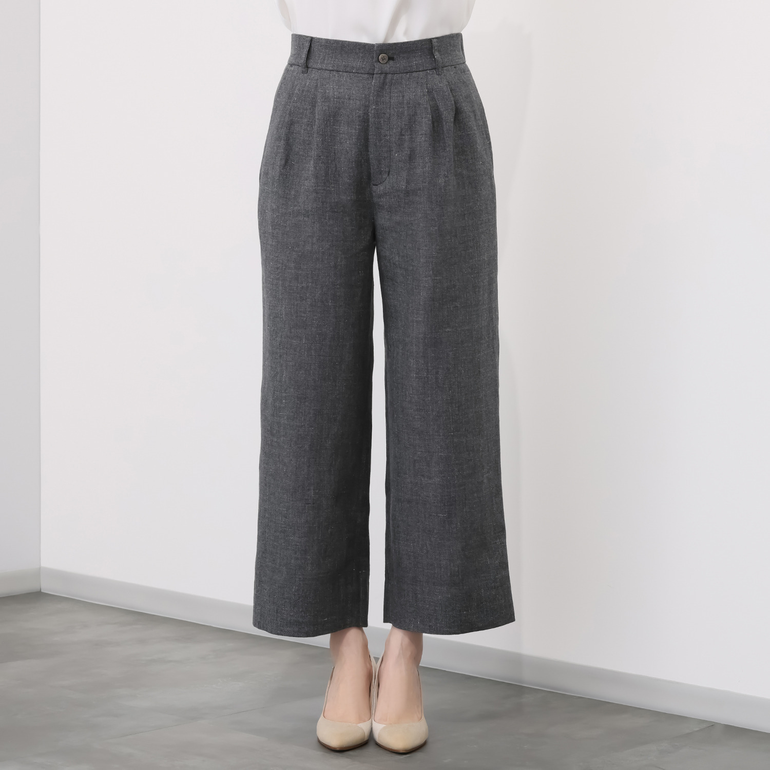 レア　ジェム 天然素材のマリアージュ フレンチリネンとウールで 上質カジュアルを装う ツータックパンツ