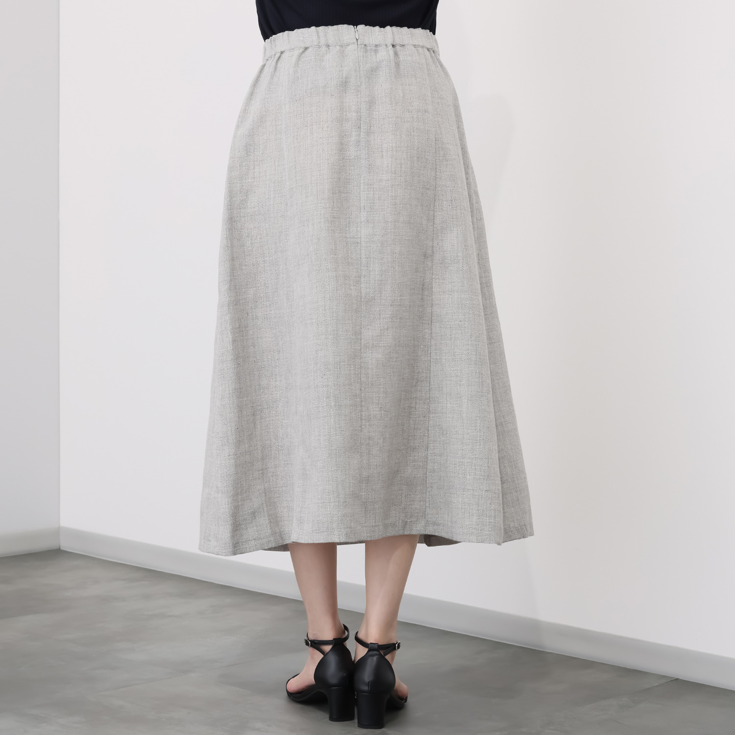 レア　ジェム 天然素材のマリアージュ フレンチリネンとウールで マニッシュに装う タックフレアースカート