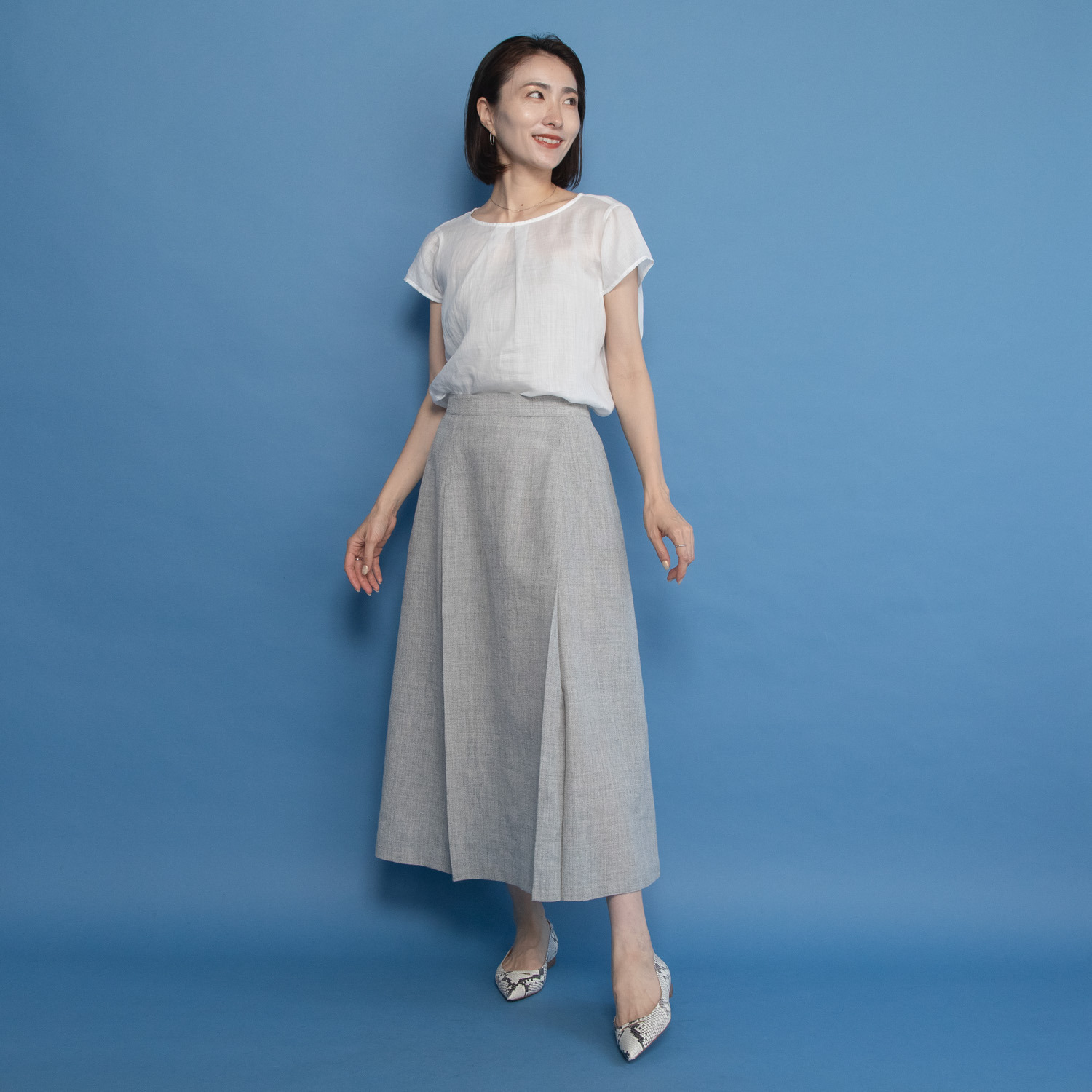 レア　ジェム 天然素材のマリアージュ フレンチリネンとウールで マニッシュに装う タックフレアースカート