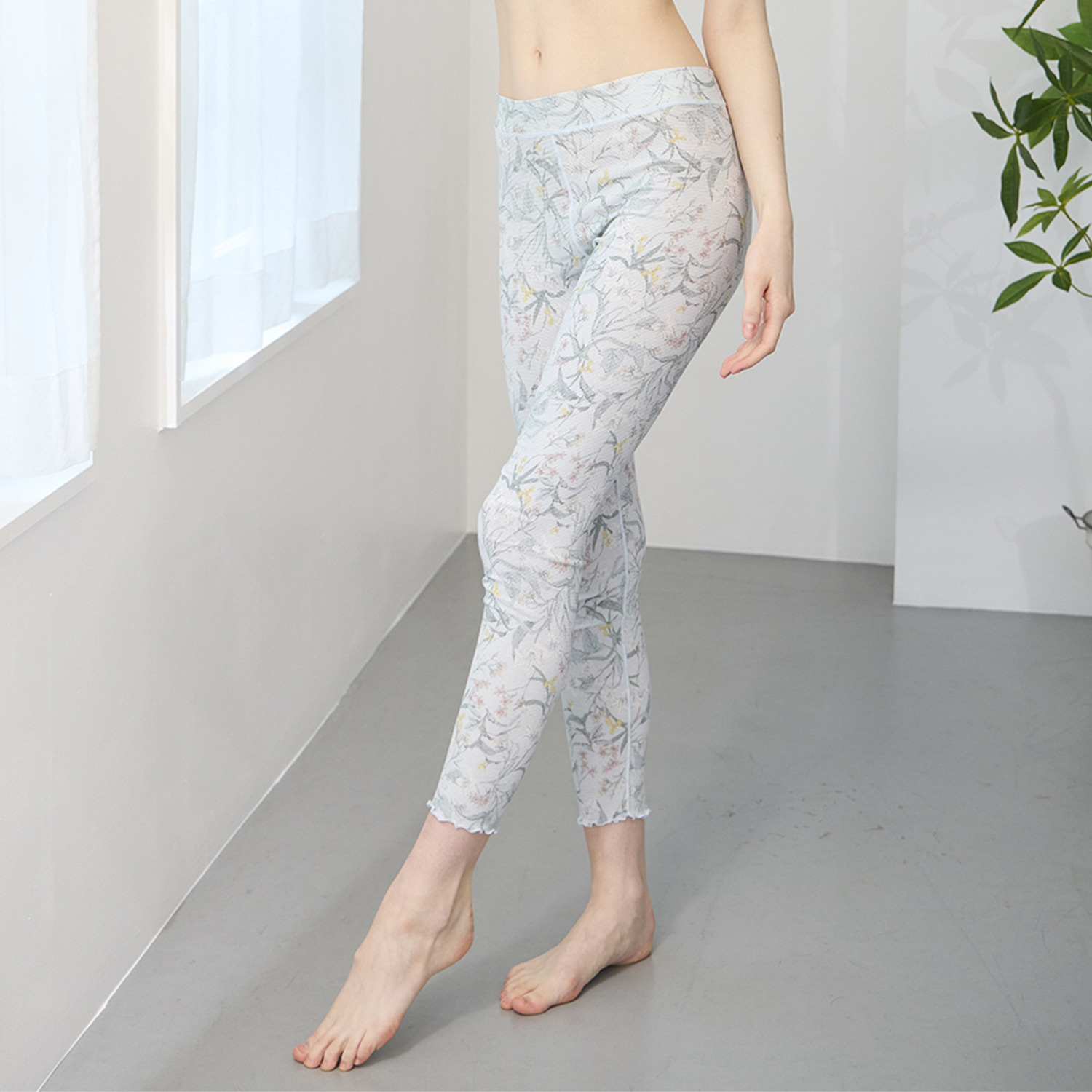 丸福ガーゼ ムレにくくて快適！速乾 綿モダール混 ボタニカルプリント マチ付レギンス