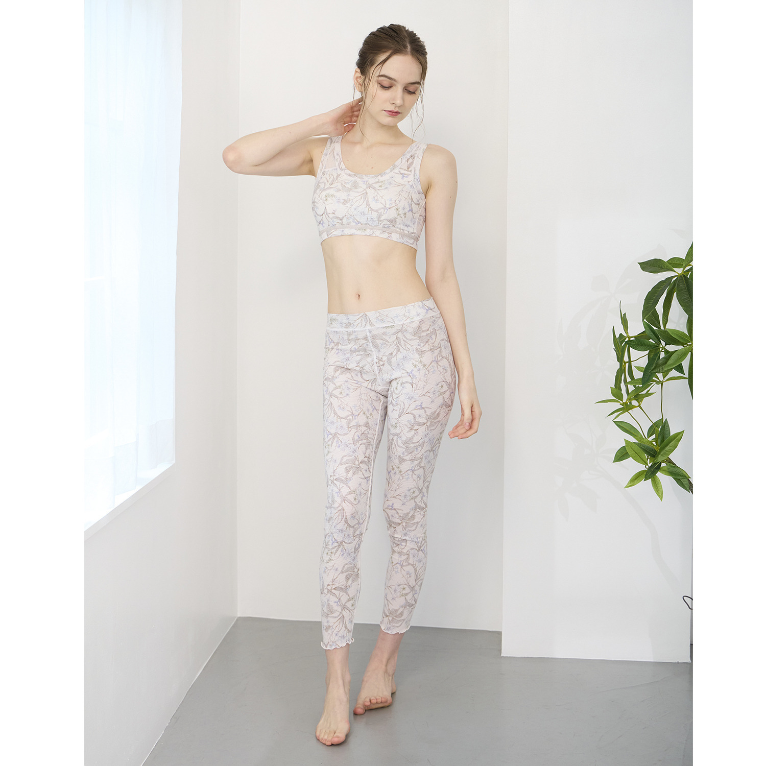 丸福ガーゼ ムレにくくて快適！速乾 綿モダール混 ボタニカルプリント マチ付レギンス