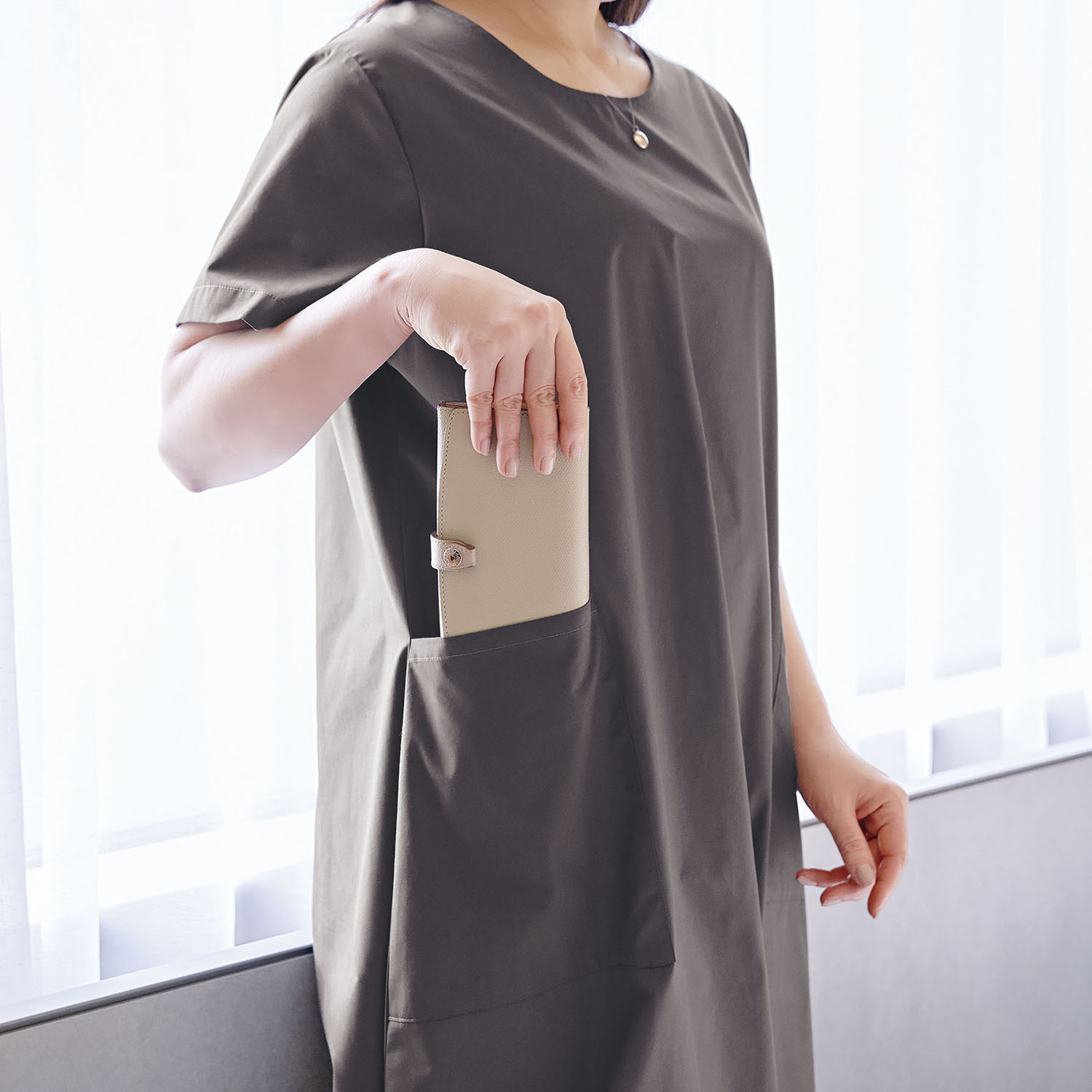 部屋着の上から さっとかぶるだけ！ 綿混 ずぼっと ずぼらワンピース