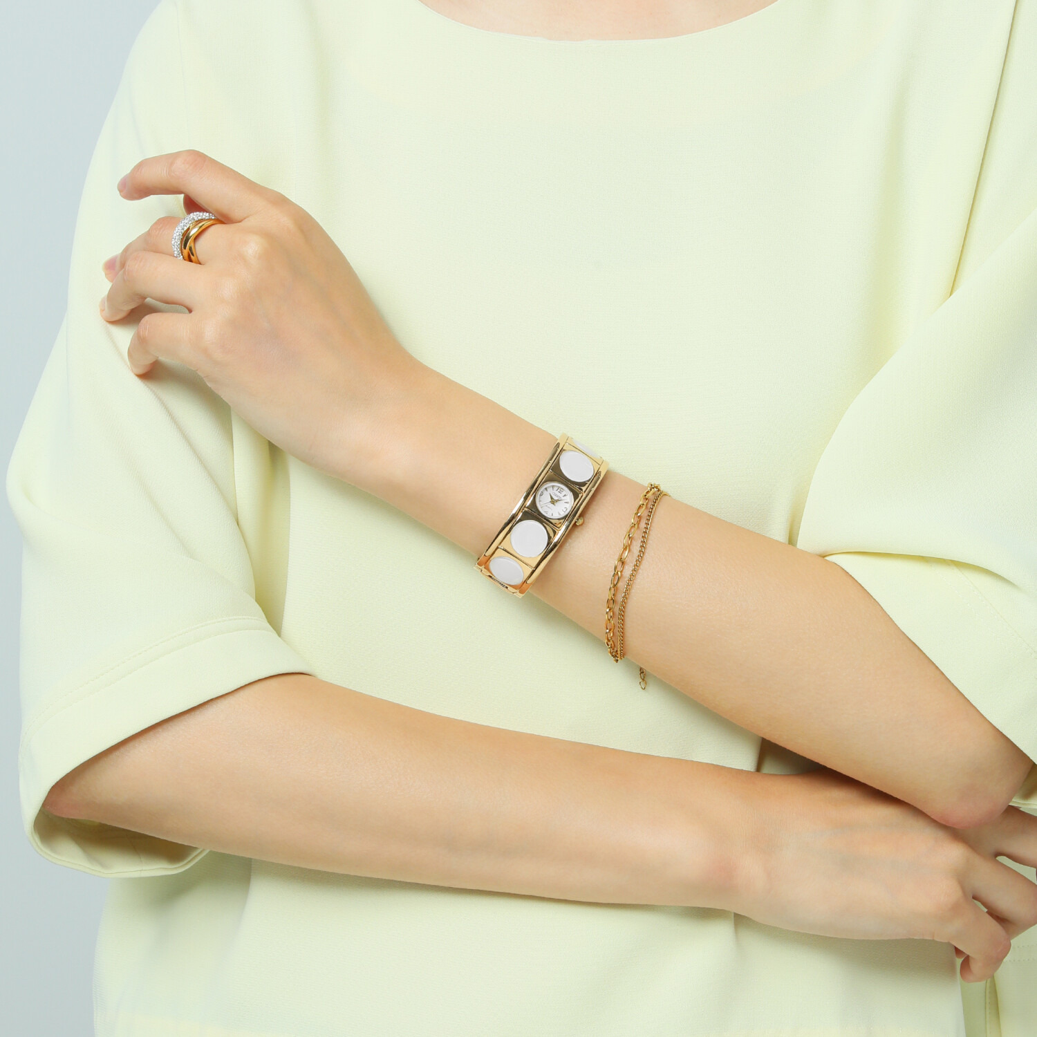 アビステ ウォッチ＆アクセサリーズ ラウンドフェイス サークルデザイン バングルウォッチ