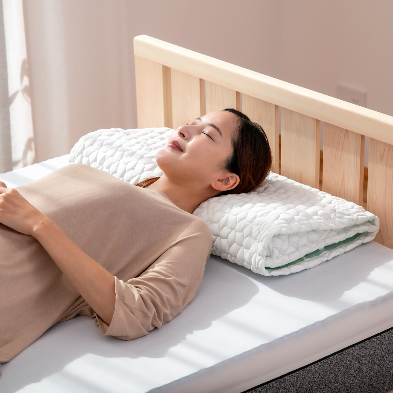 セルプール 首のＳ字ラインをキープ！ 理想的な寝姿勢を目指す枕  “フォー・ユア・ ネック・ピロー” チューブカバー付