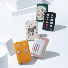 ピッコーネ アッチェッソーリ カード２０枚入る！ やわらか牛革ウォレット