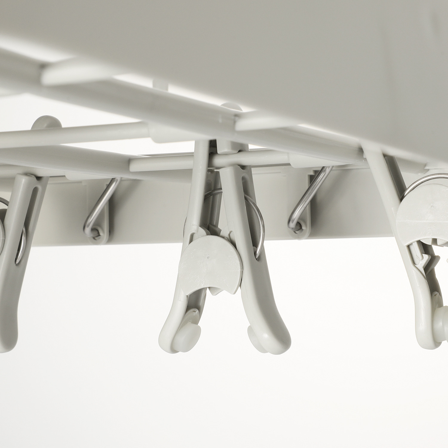 面倒な洗濯干しと 取込をワンタッチで解決！ かたてで干せる 一度に取れる ピンチハンガー カシャリア