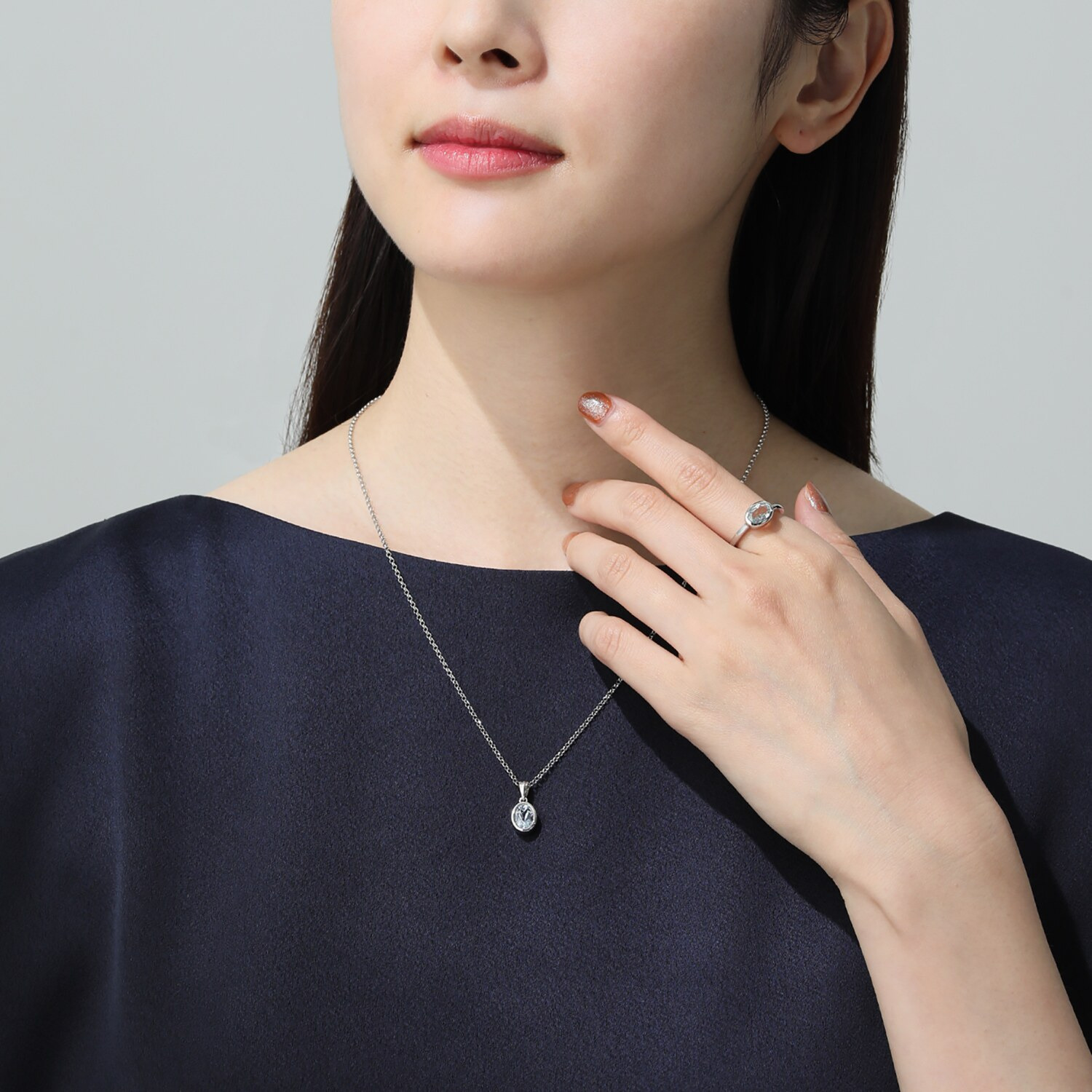 イーシア シルバー ジェムストーン オーバルデザイン ペンダント