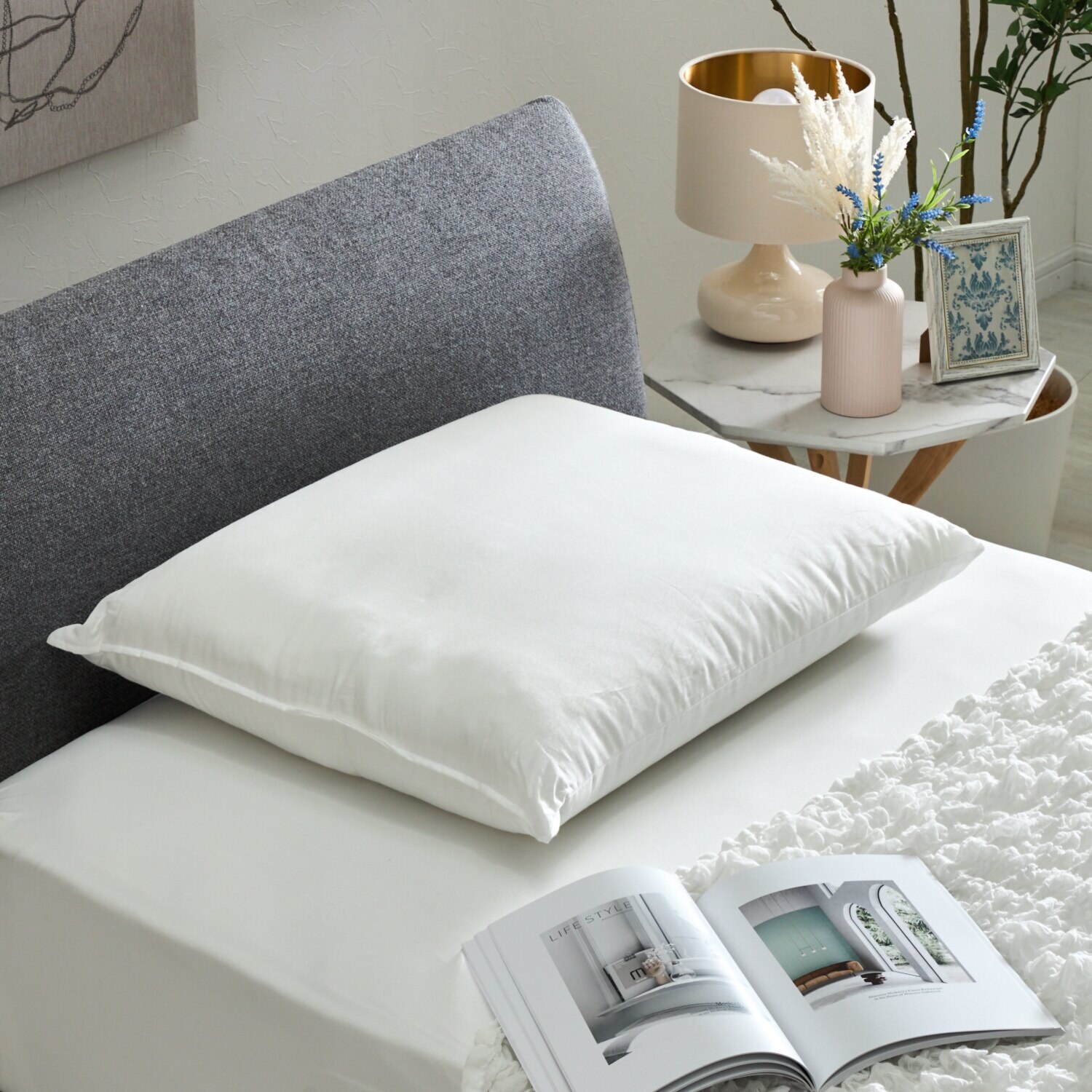 優しく首を受け止める こだわりのフィット構造 ボディチューニングピロー エアトラスＰｒｏ