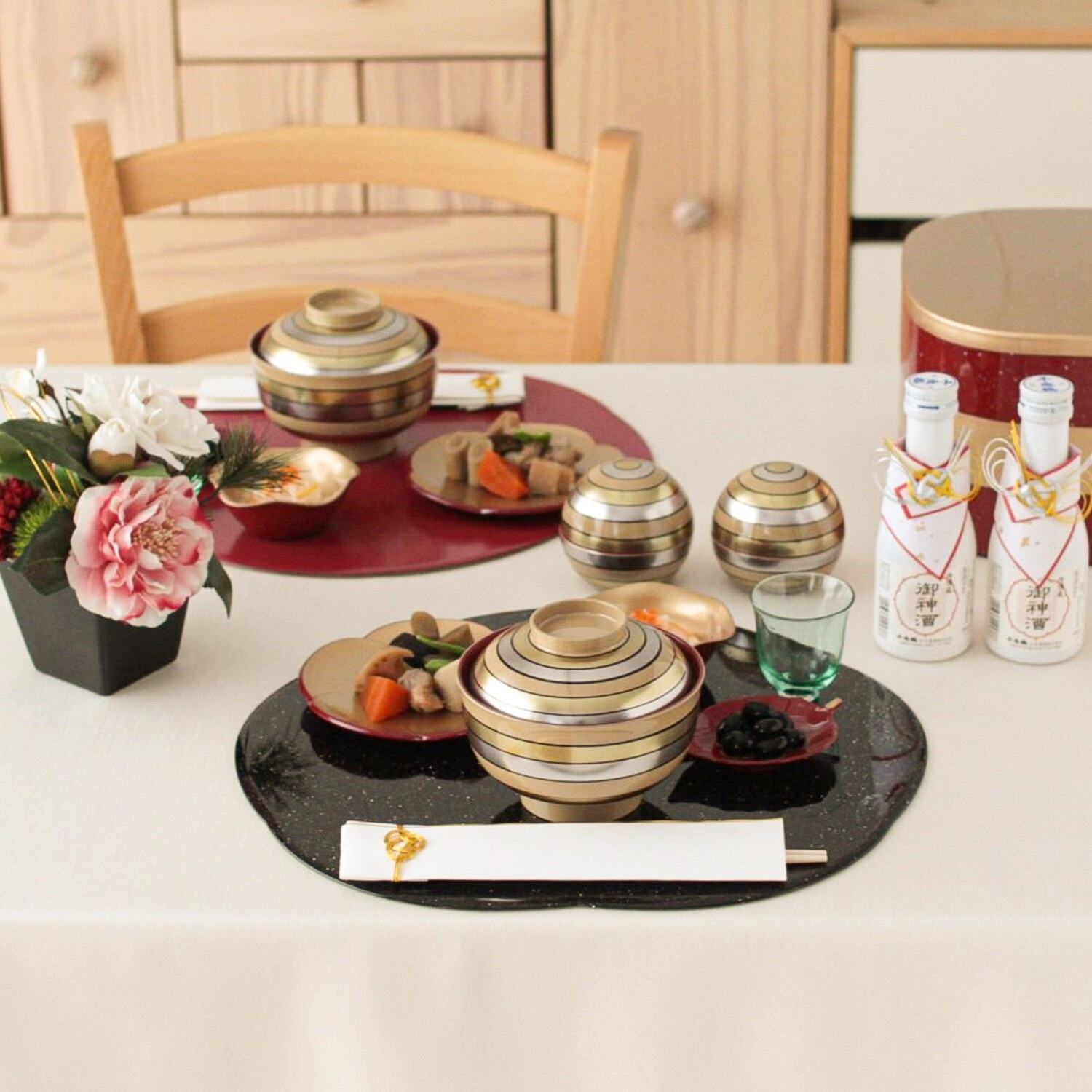 山中塗り 宝独楽 蓋付き椀