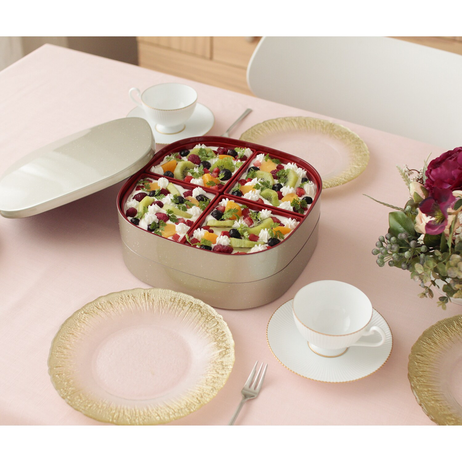 ジュエルキラメキ くつわ型二段重箱 仕切りボックス＆内蓋付き