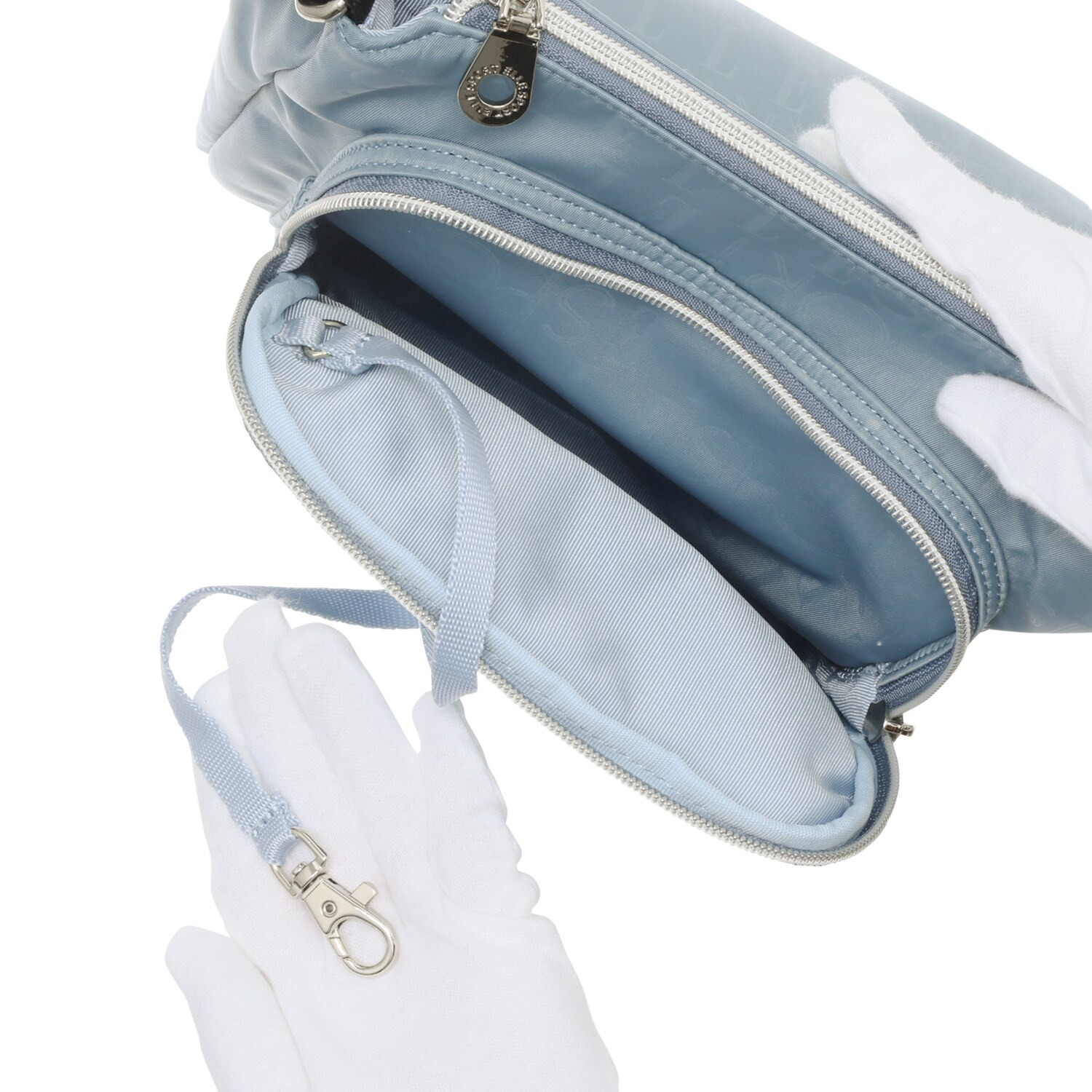 ＥＬＬＥ　ＳＰＯＲＴ はっ水・熱エンボス加工 縦型ショルダーバッグ