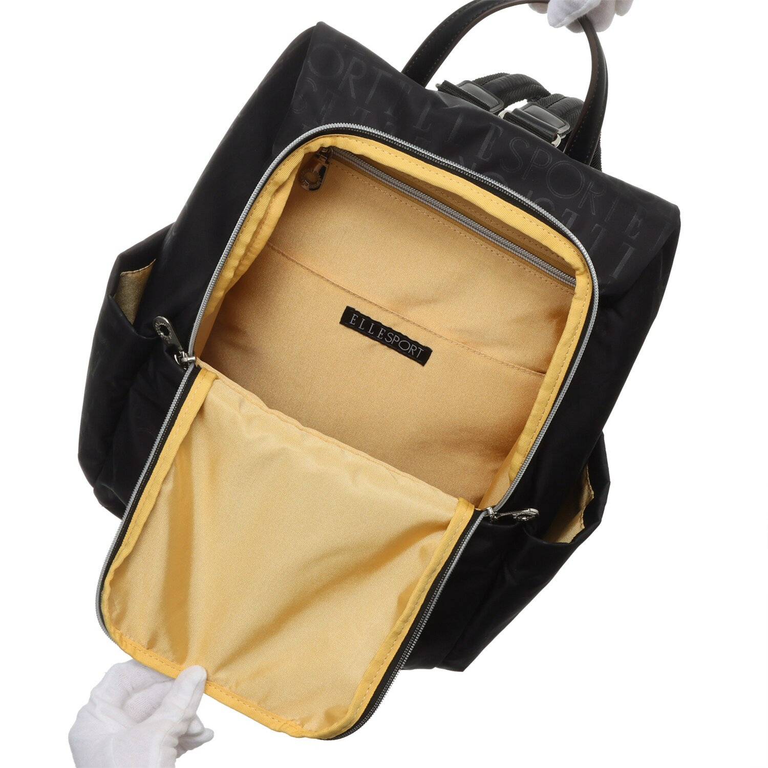 ＥＬＬＥ　ＳＰＯＲＴ スターリベットシリーズ はっ水・熱エンボス加工 ラウンドリュック