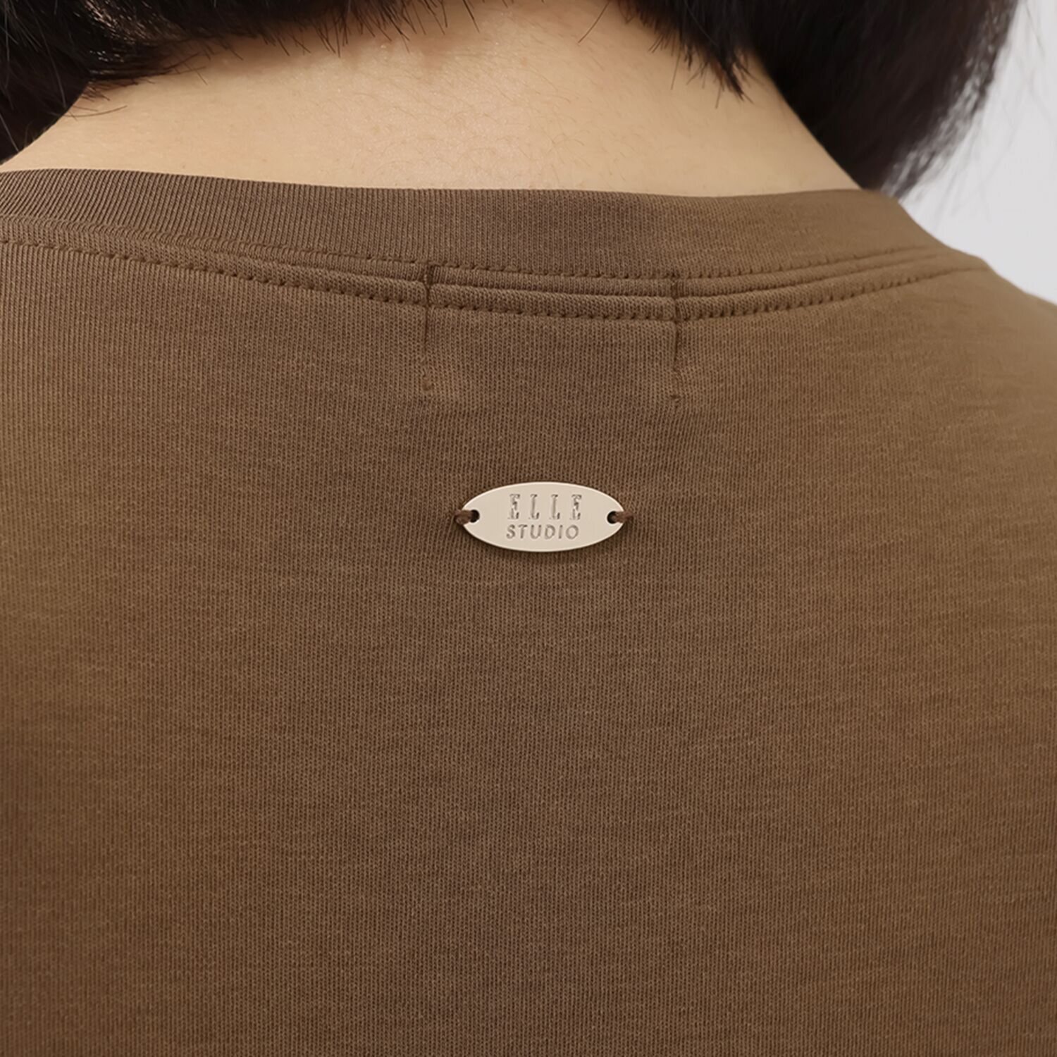エル　ステュディオ ＥＬＬＥ８０周年記念 アーティストグラフィック Ｔシャツ