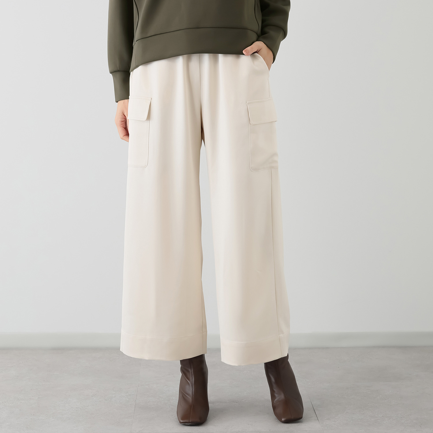 元町ゼラール とろみ＆きれい見えサテン カーゴデザイン 上品サテンパンツ