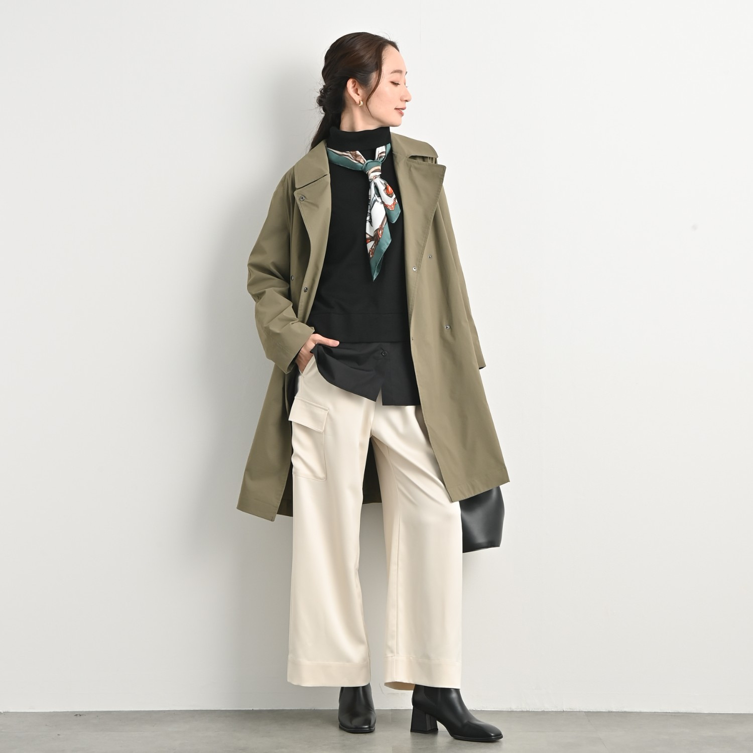 元町ゼラール とろみ＆きれい見えサテン カーゴデザイン 上品サテンパンツ