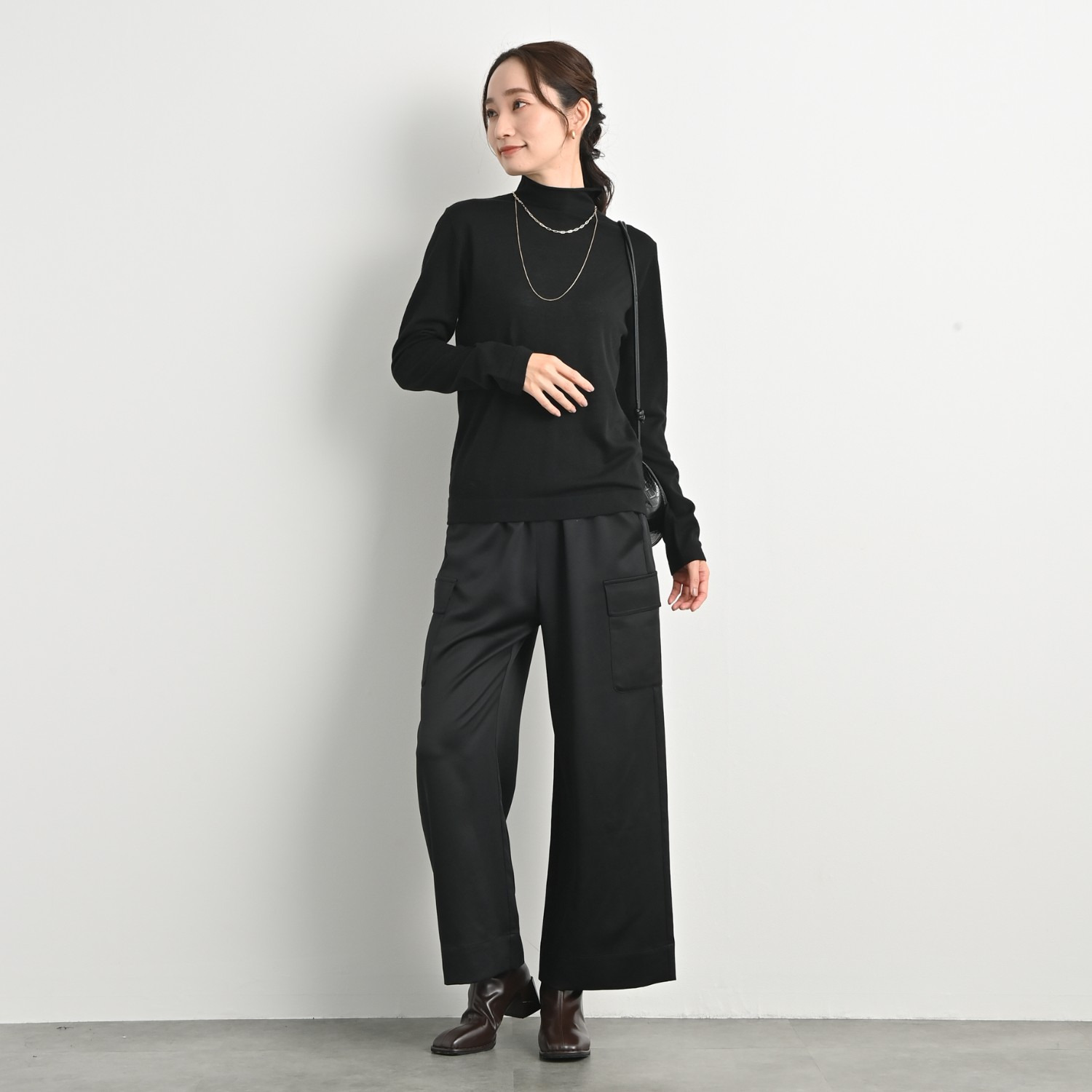 元町ゼラール とろみ＆きれい見えサテン カーゴデザイン 上品サテンパンツ