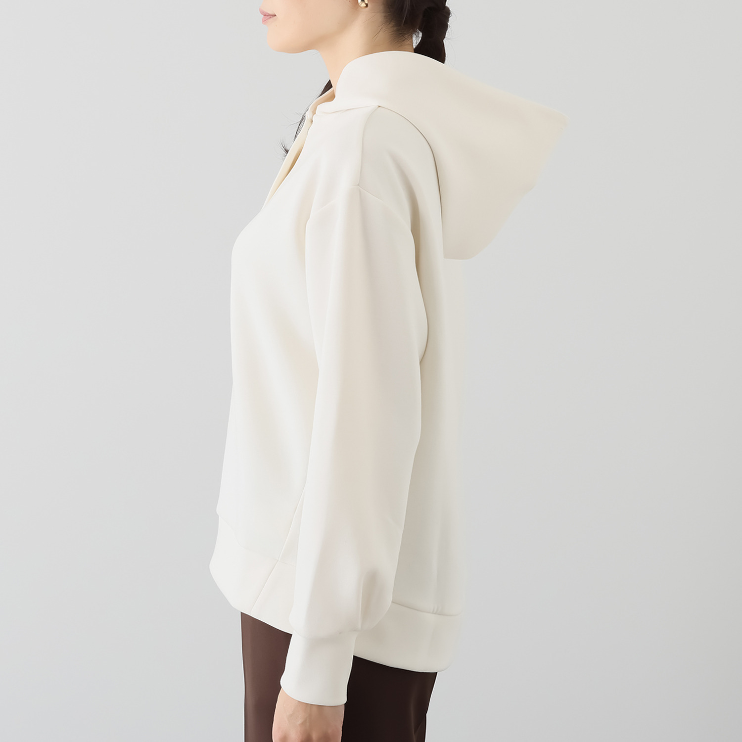 元町ゼラール もっちりきれいめ ジャージー フロントスリットデザイン 上品フーディー プルオーバー