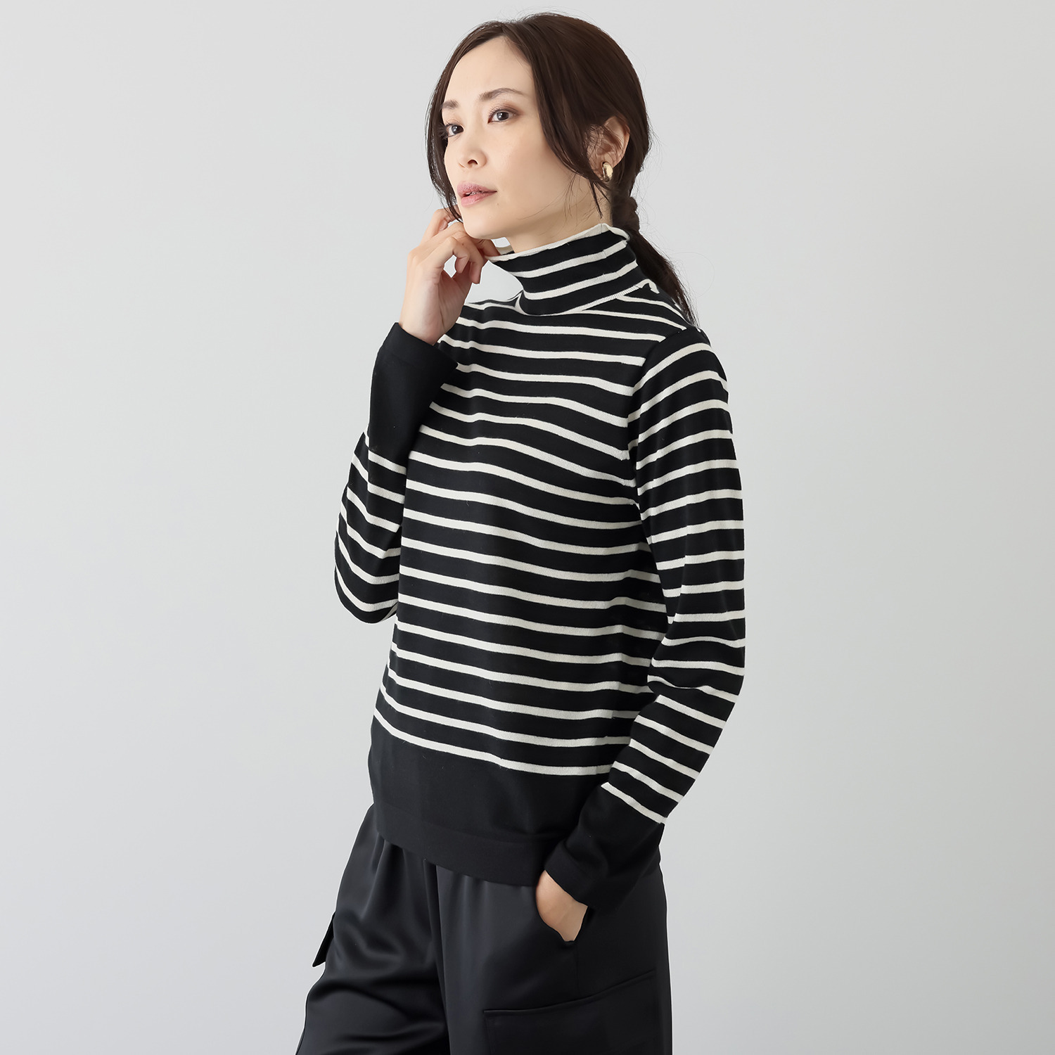 元町ゼラール なめらか＆きれい見え 洗える！　シルク混 ハイゲージニット ハイネックプルオーバー