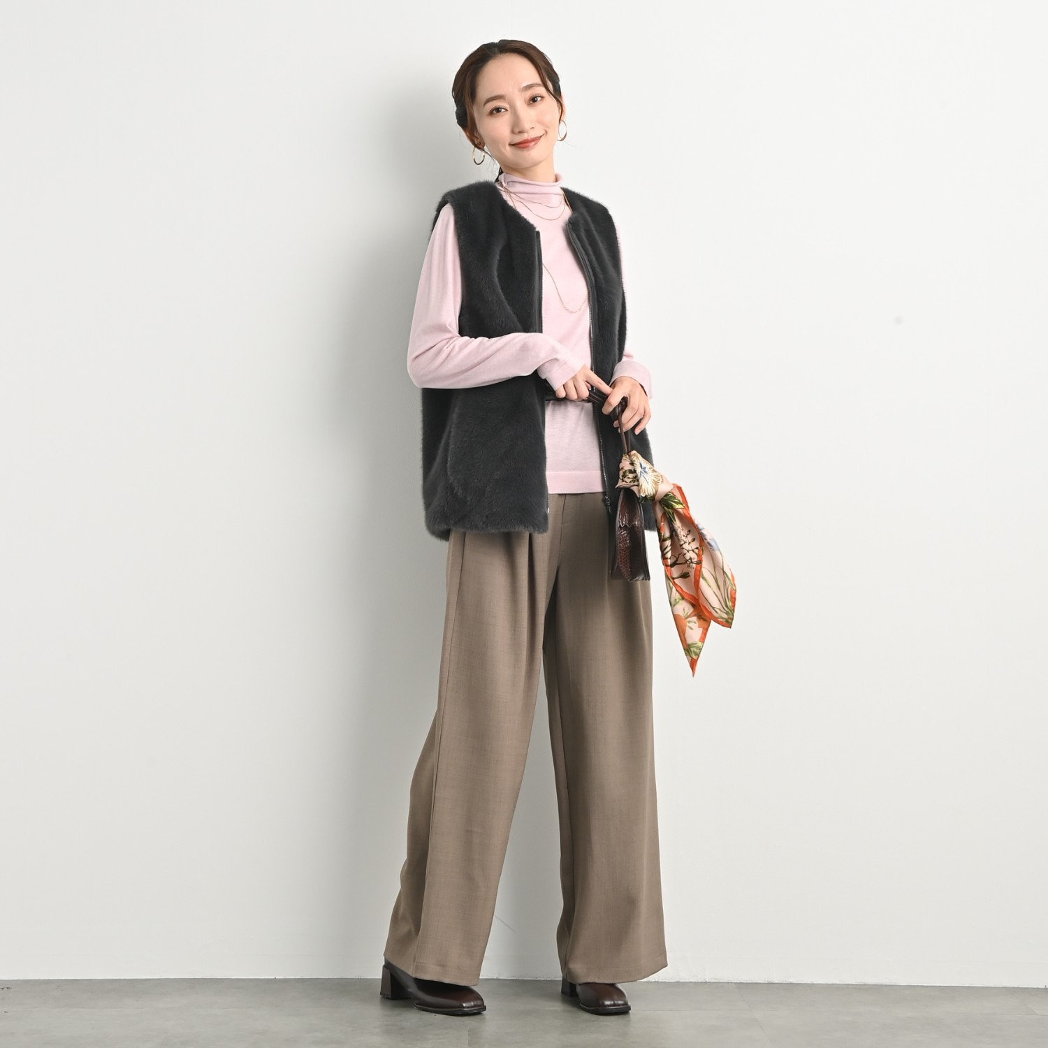 元町ゼラール なめらか＆きれい見え 洗える！　シルク混 ハイゲージニット ハイネックプルオーバー