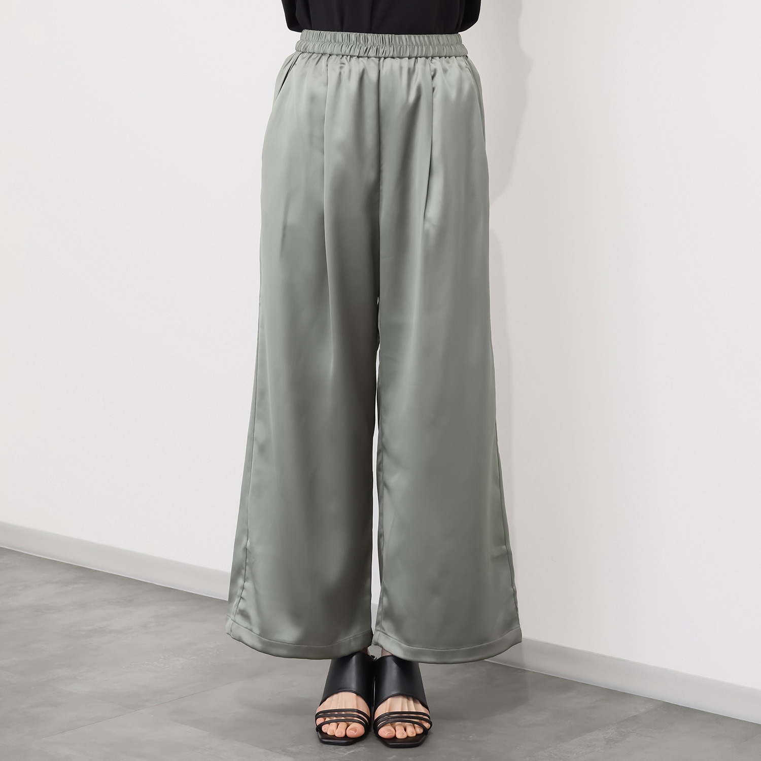 ヨウゾウカタブキ レザー調サテン 裾ドロストパンツ