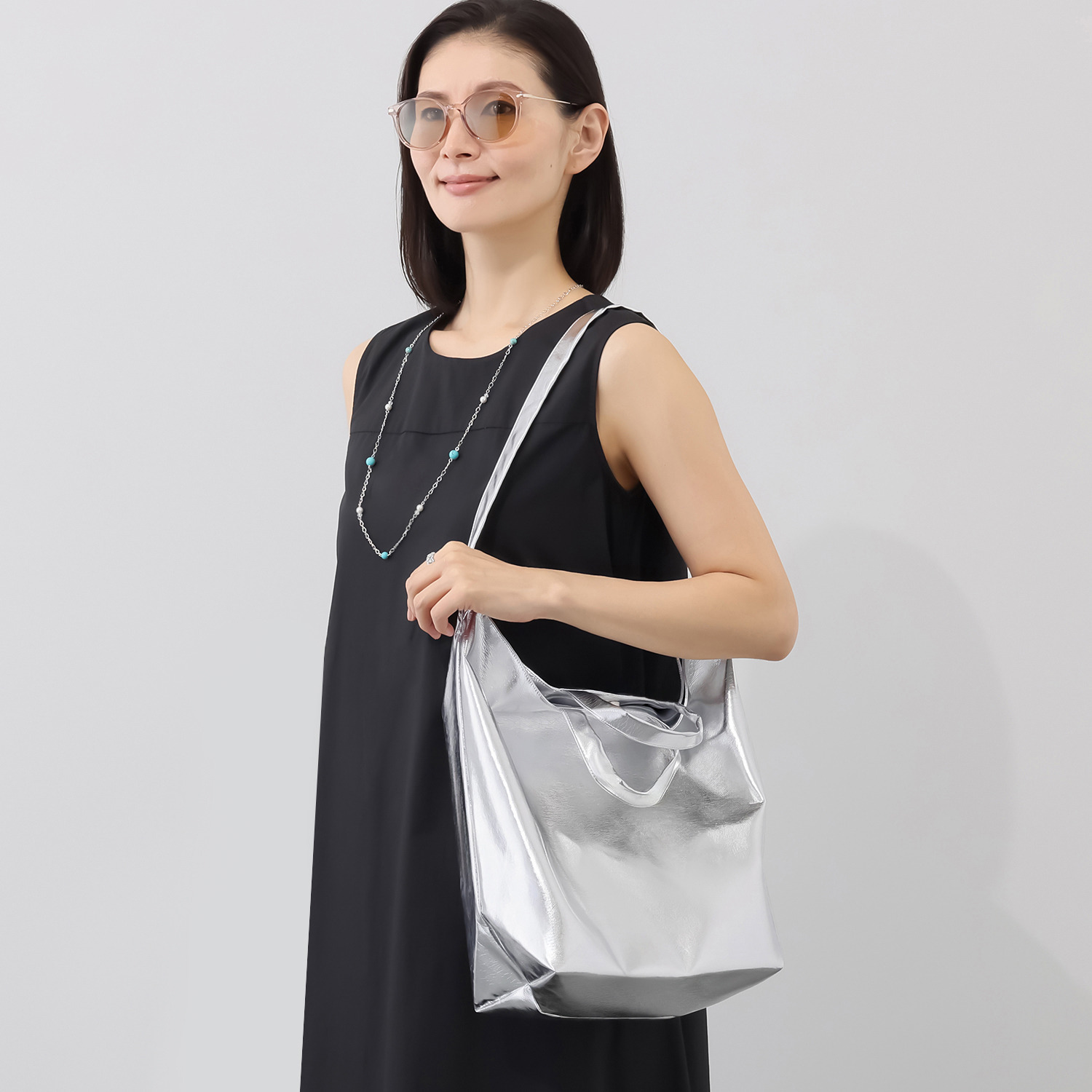 エスアンドアール バケット型２ウェイ シルバーバッグ