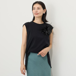 キリ　エ　キリ コサージュ付 キャップスリーブ カットソープルオーバー
