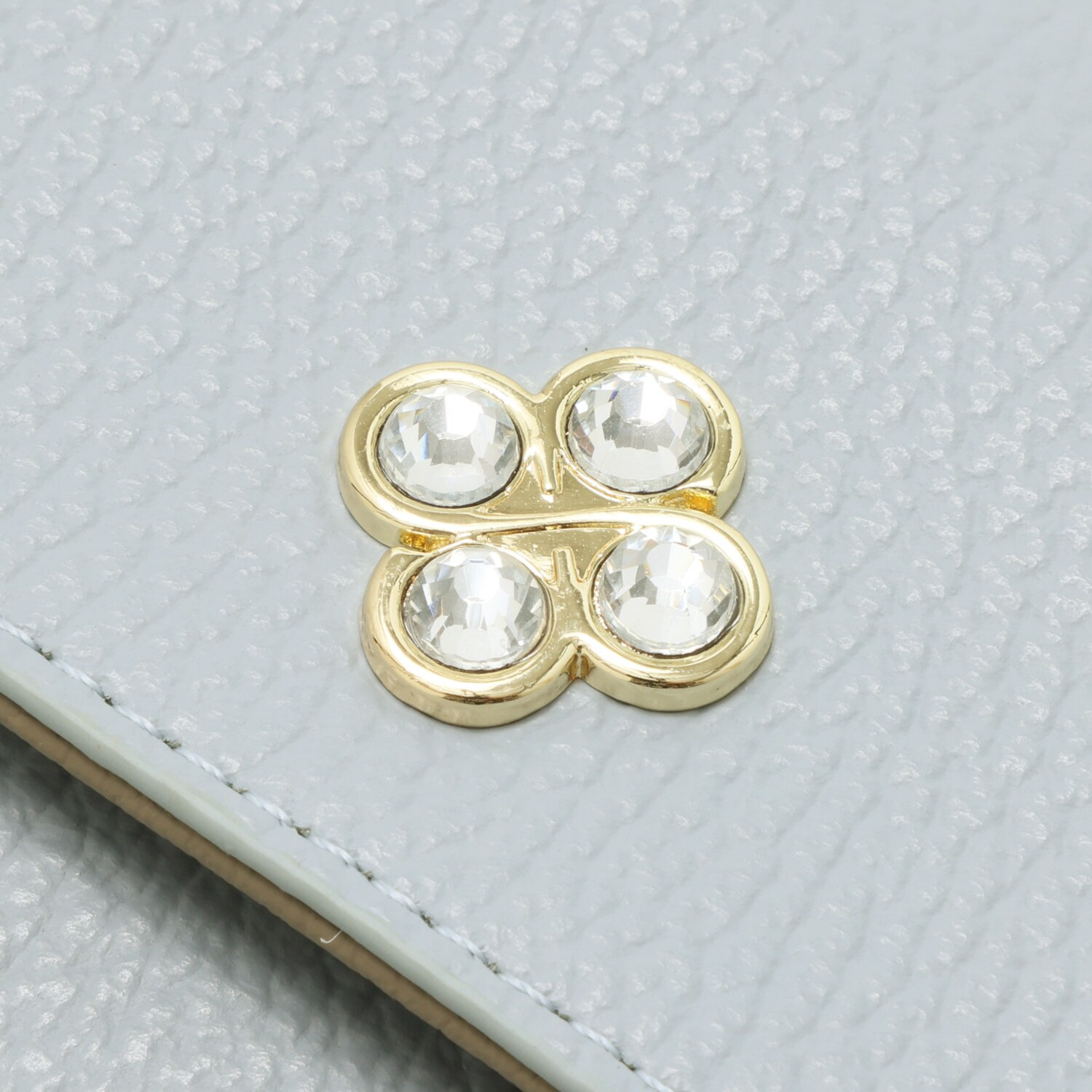 マリ・クレール イタリアンレザー 見やすくて使いやすい！ ガラスビジュウクローバー アクセント ギャルソン長財布