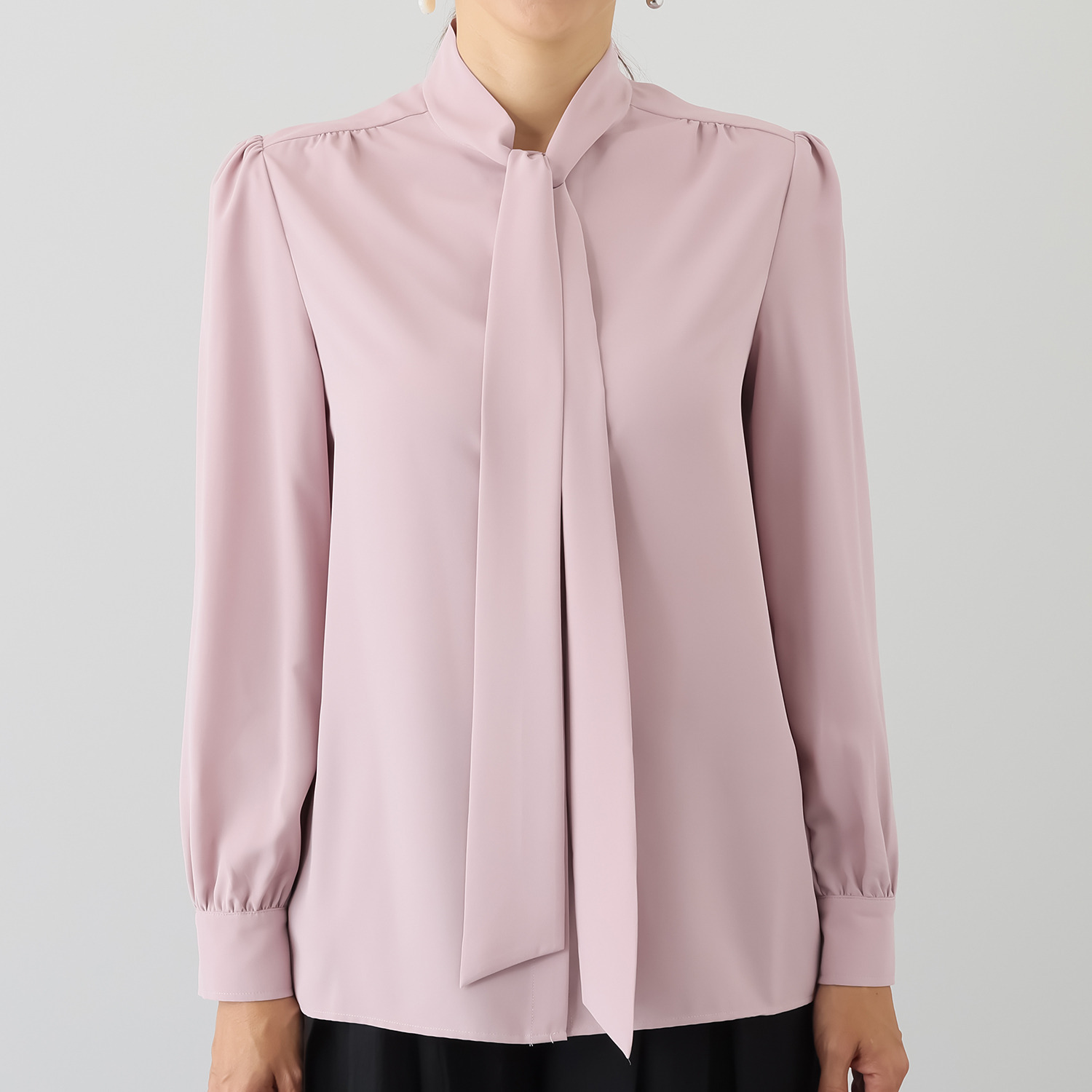 ゴドー 毎日着られる特別感 ボウタイブラウス